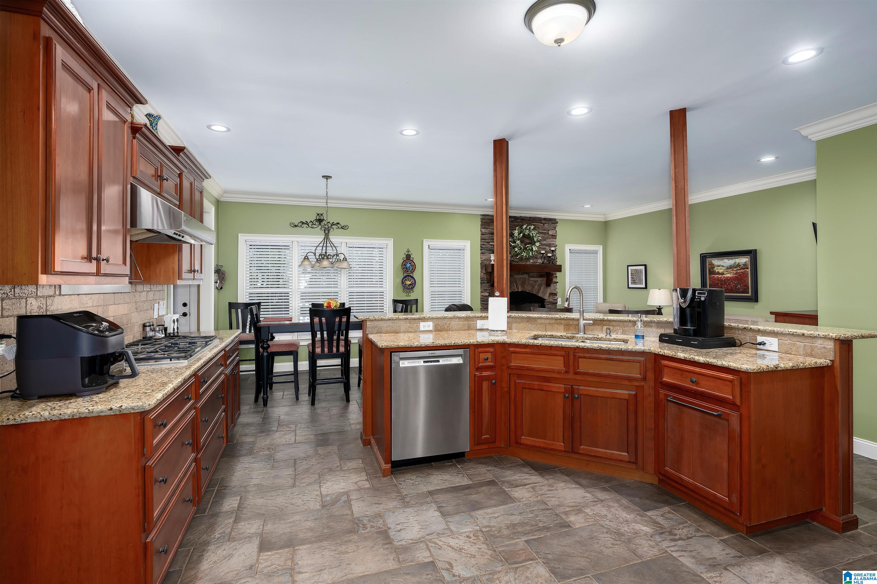 7258 CROWN RIDGE DRIVE