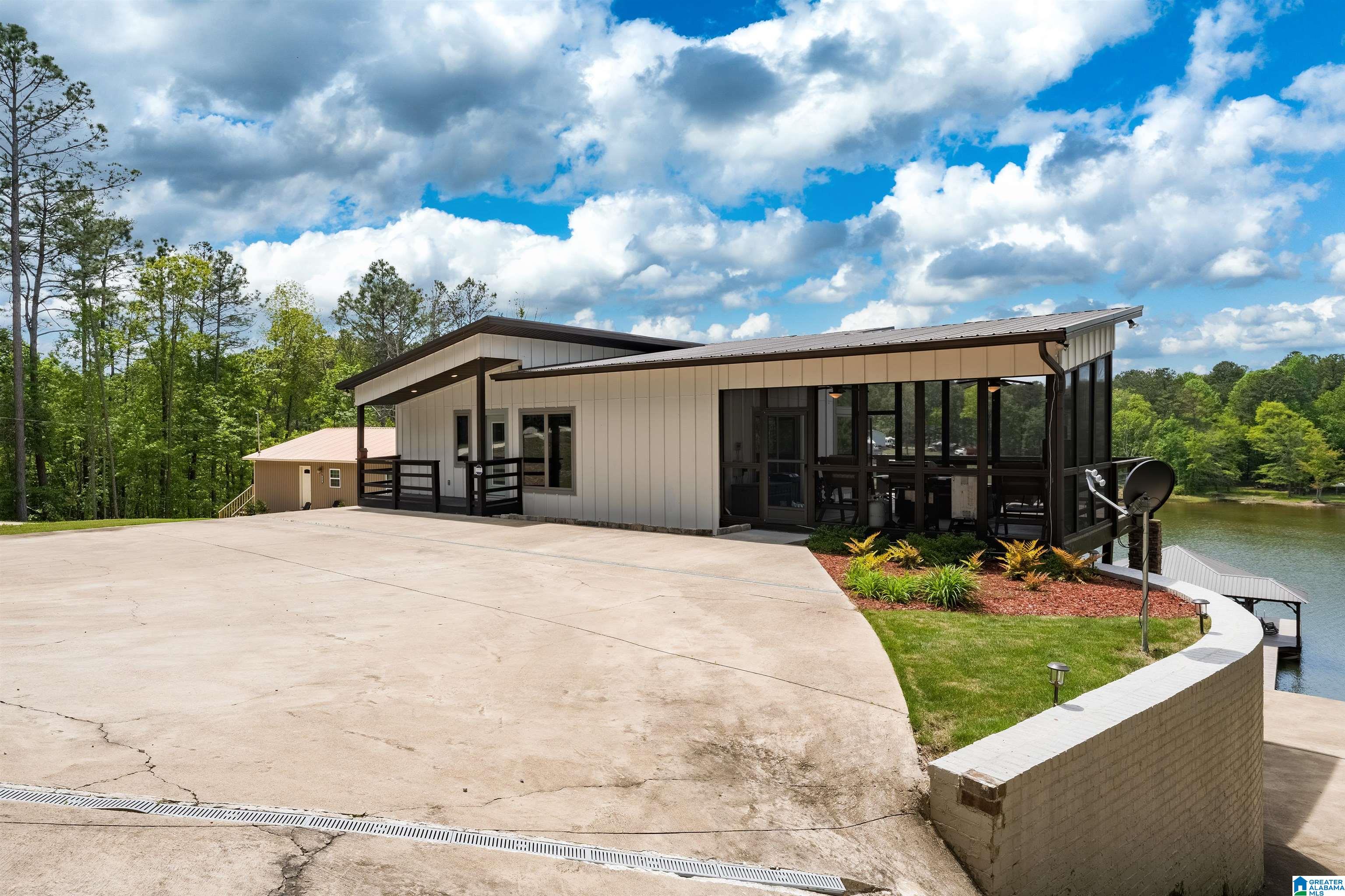 244 LAKESIDE LANE