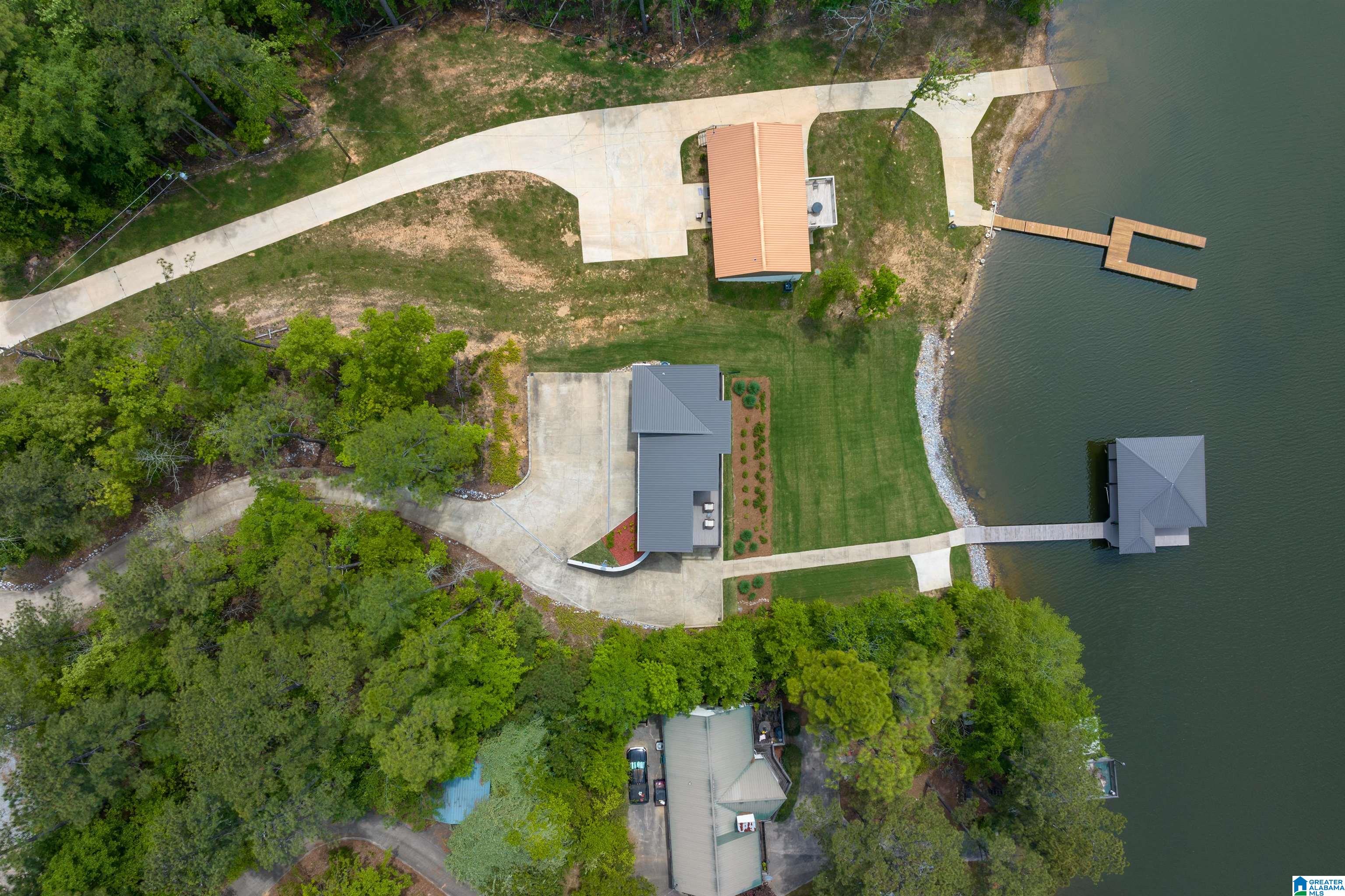 244 LAKESIDE LANE