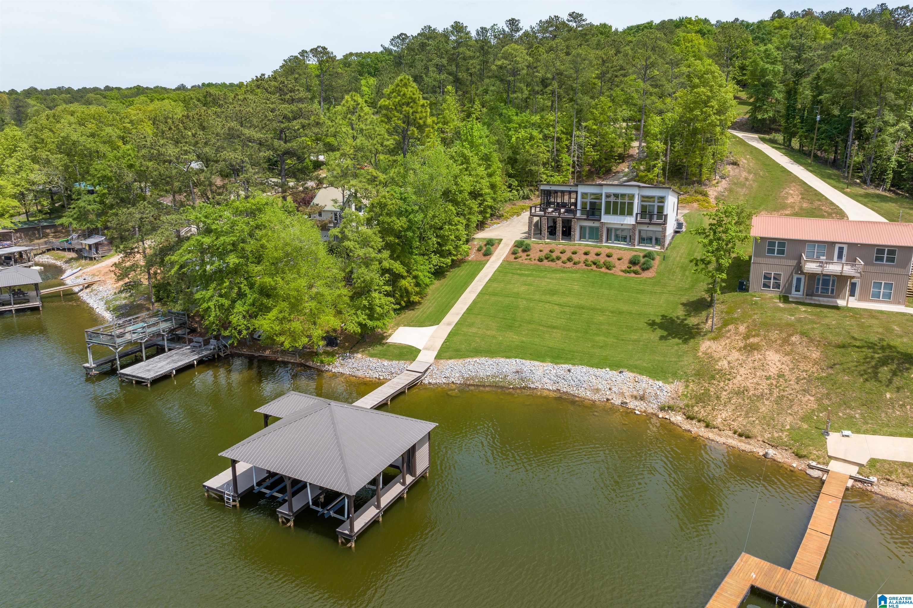 244 LAKESIDE LANE
