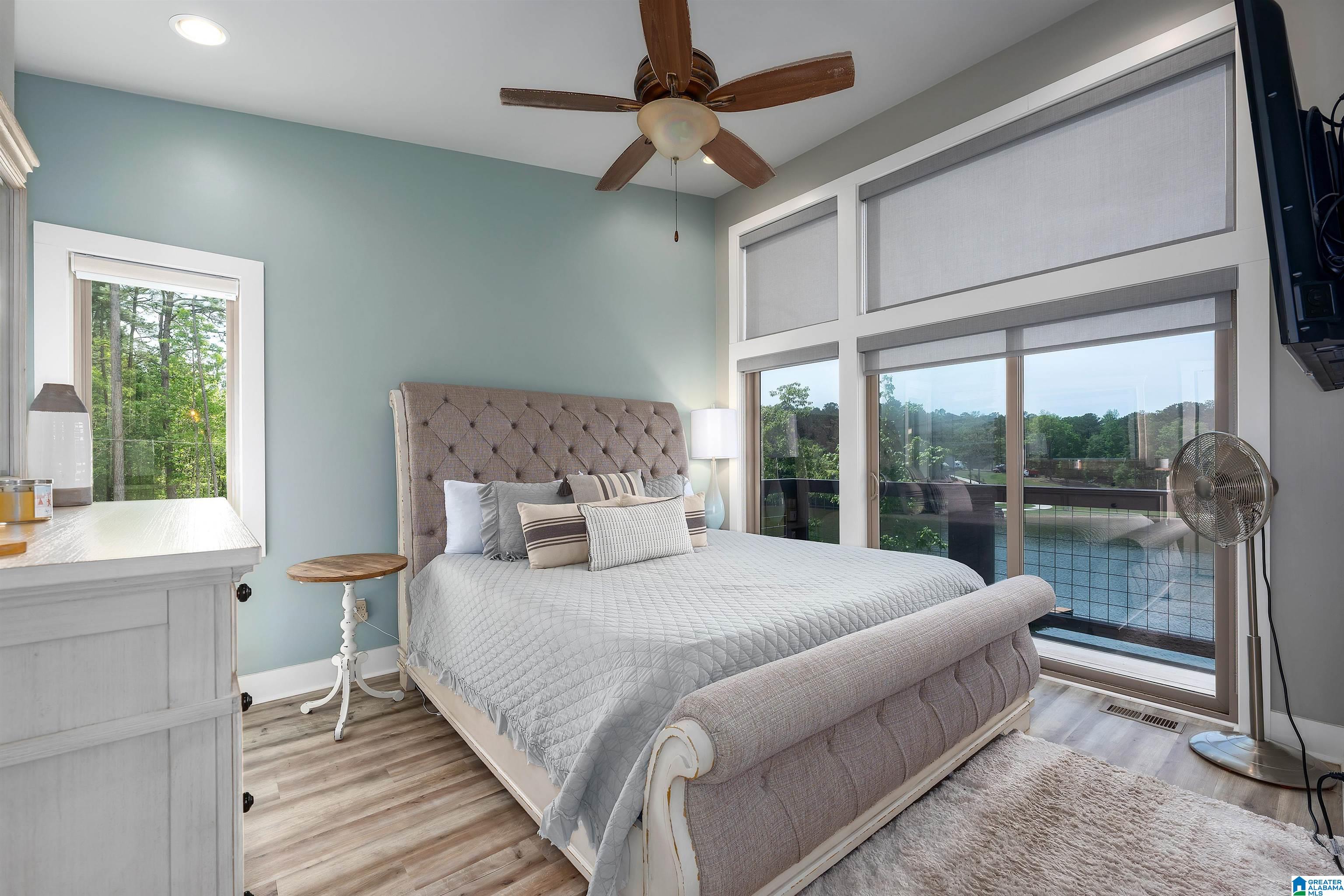 244 LAKESIDE LANE
