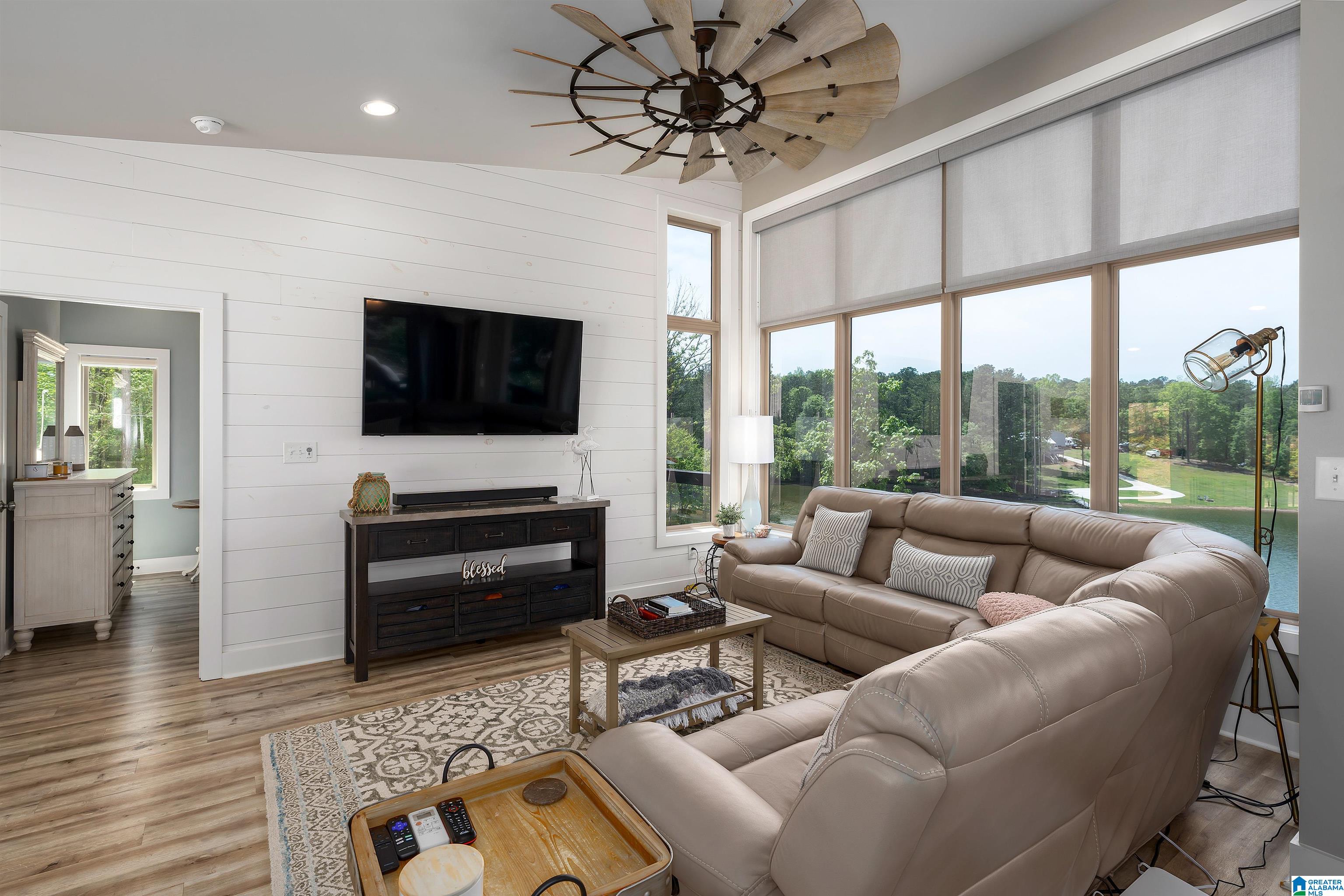 244 LAKESIDE LANE