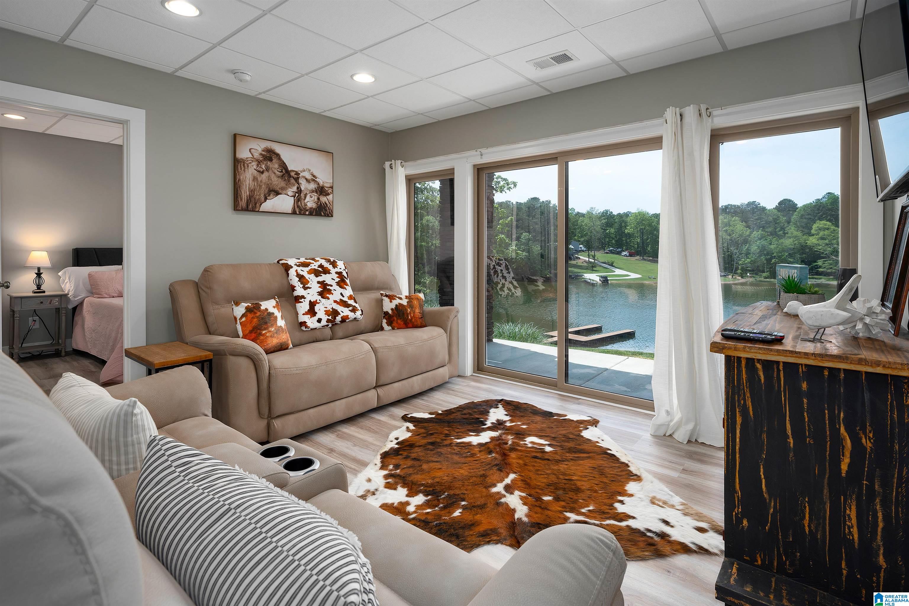 244 LAKESIDE LANE