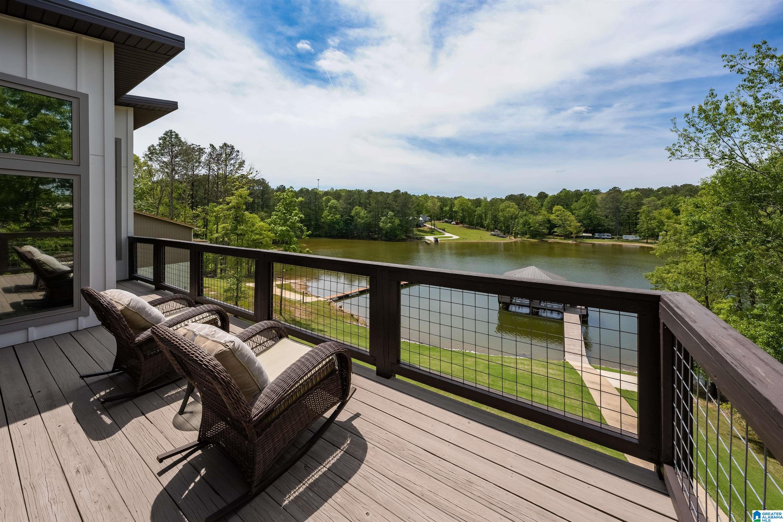244 LAKESIDE LANE