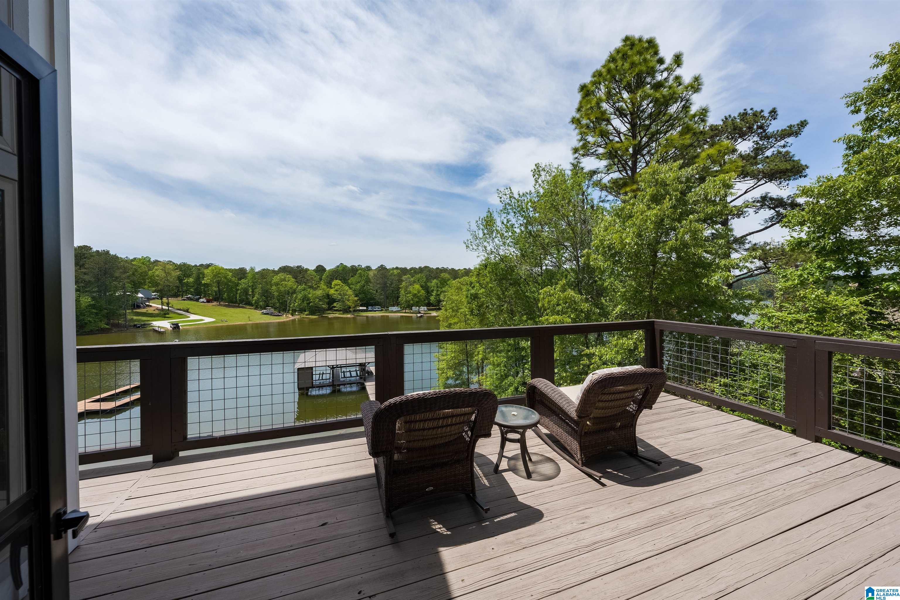 244 LAKESIDE LANE