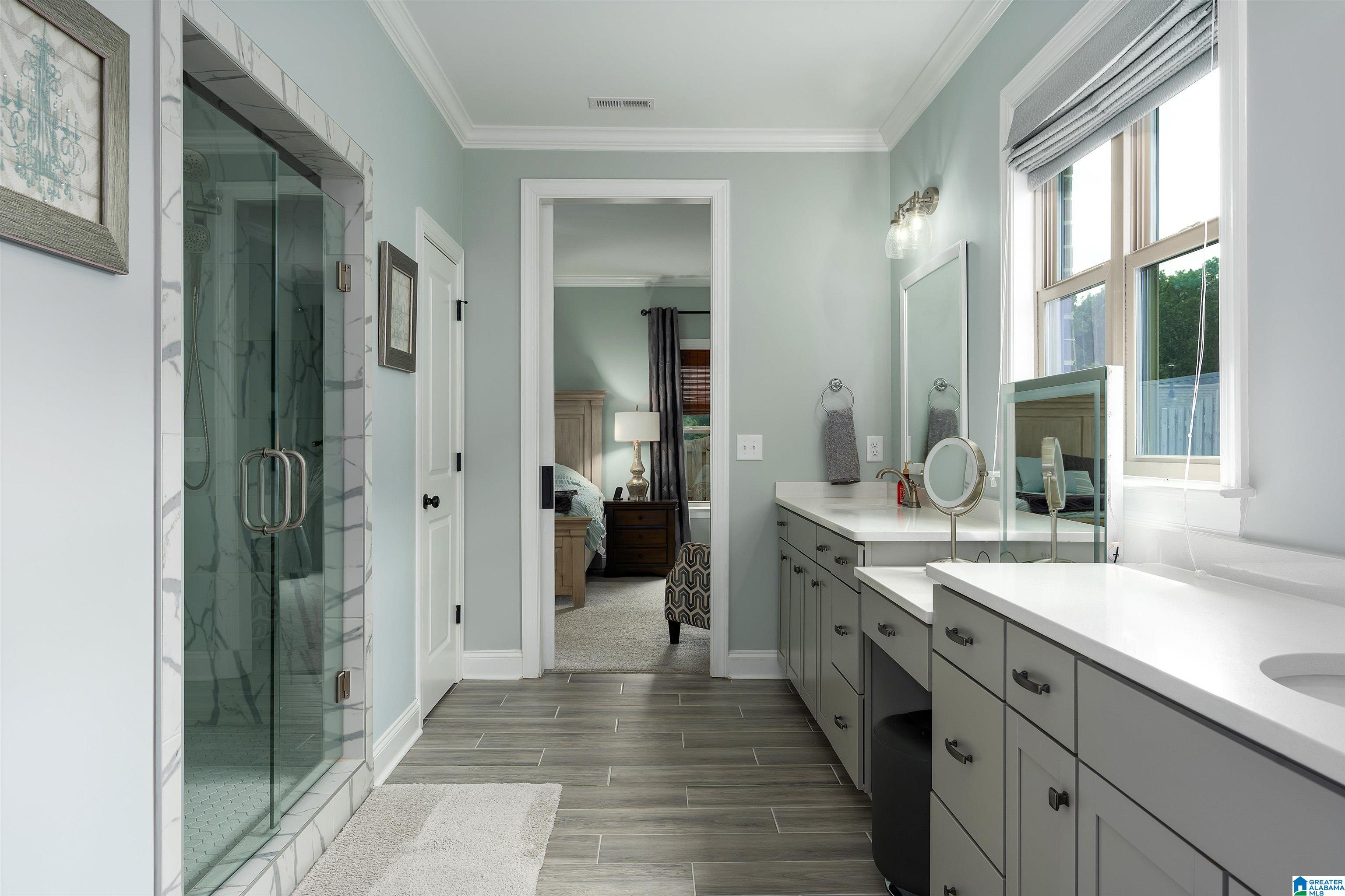 5709 LONG VIEW TRAIL