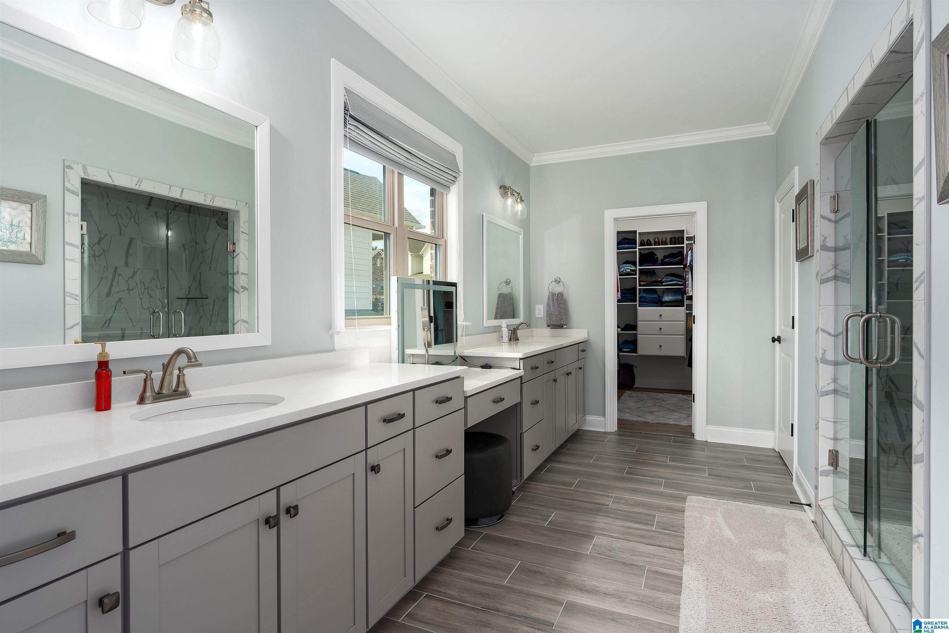 5709 LONG VIEW TRAIL