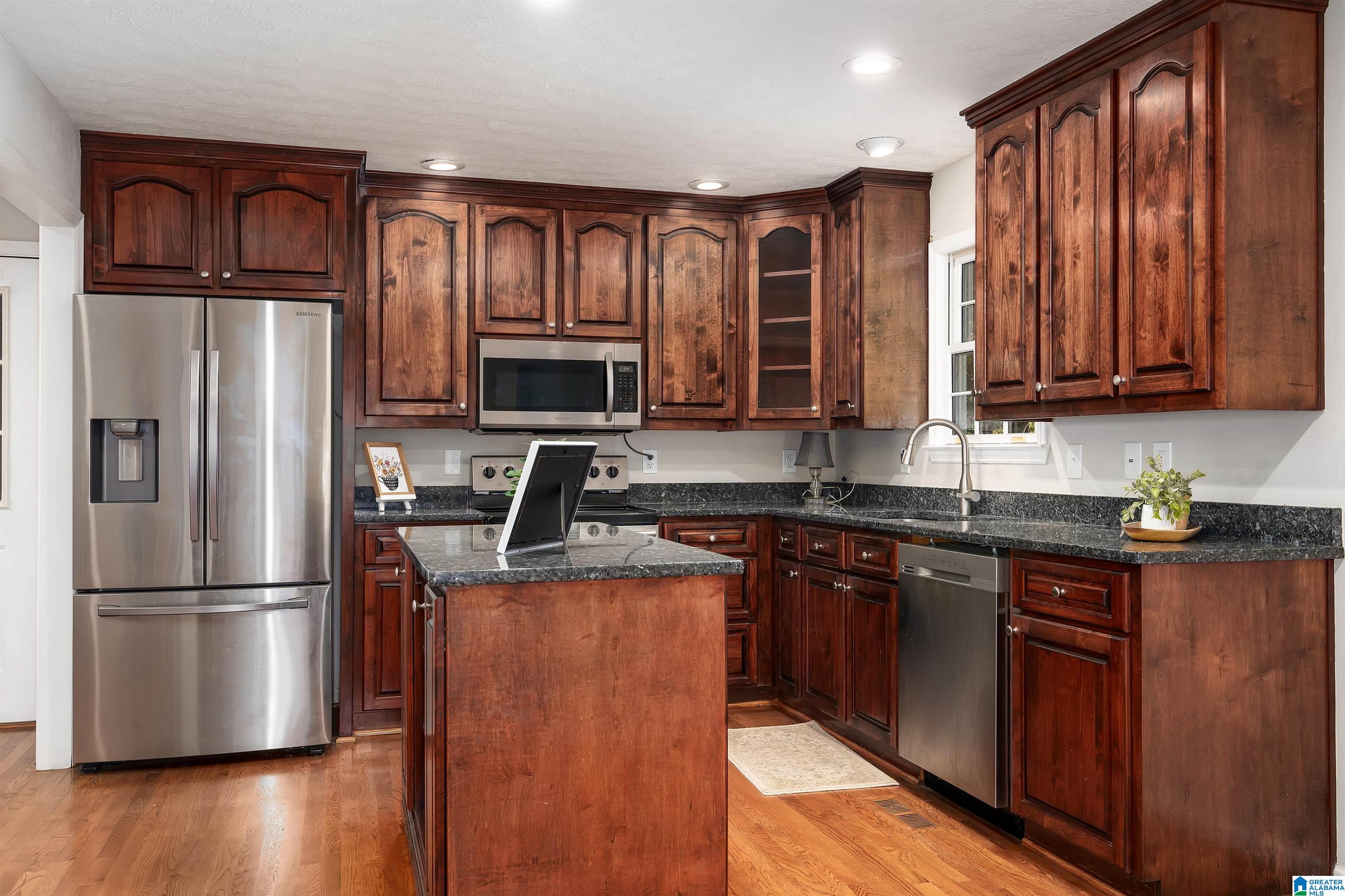 454 EAGLE POINTE DRIVE
