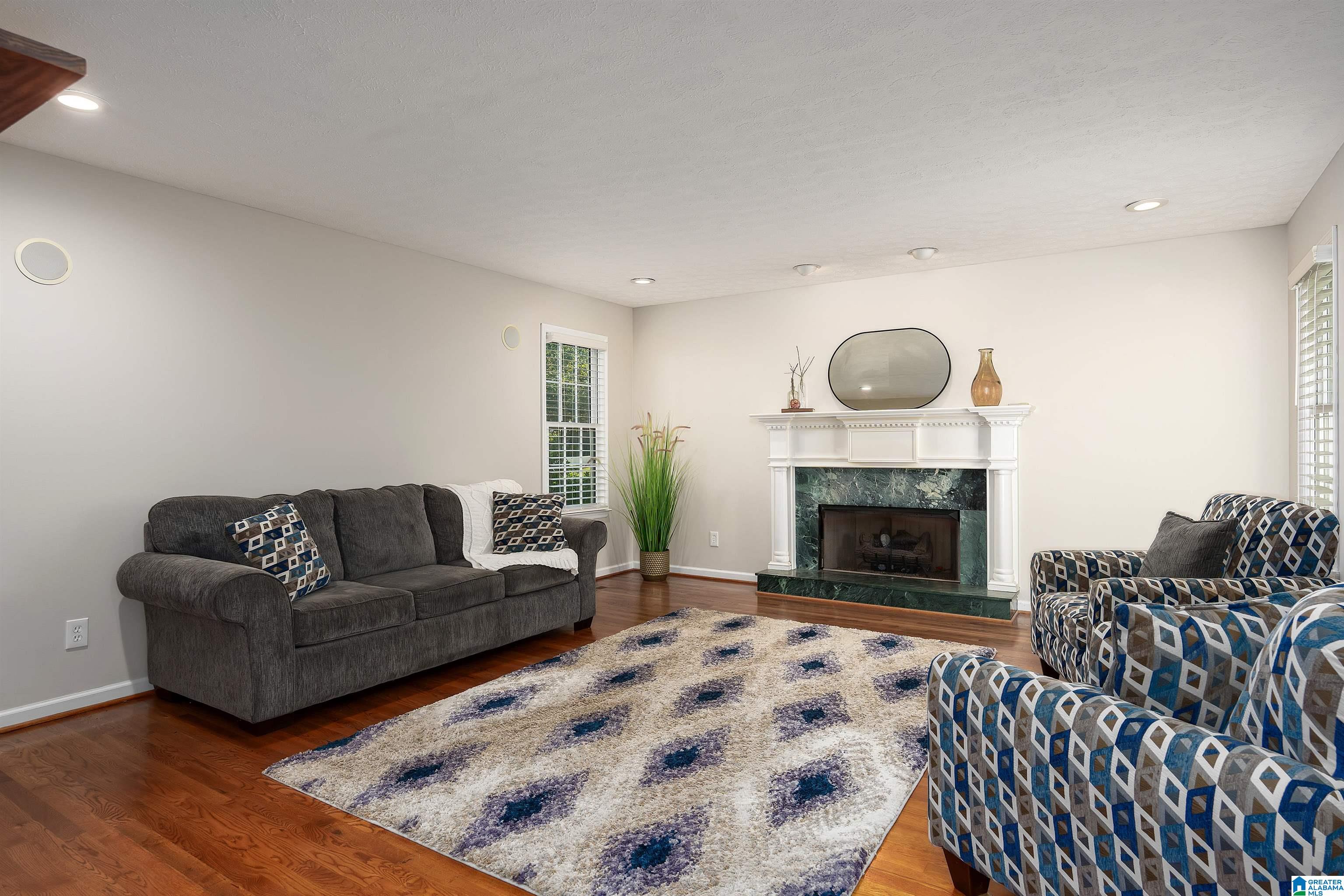 454 EAGLE POINTE DRIVE