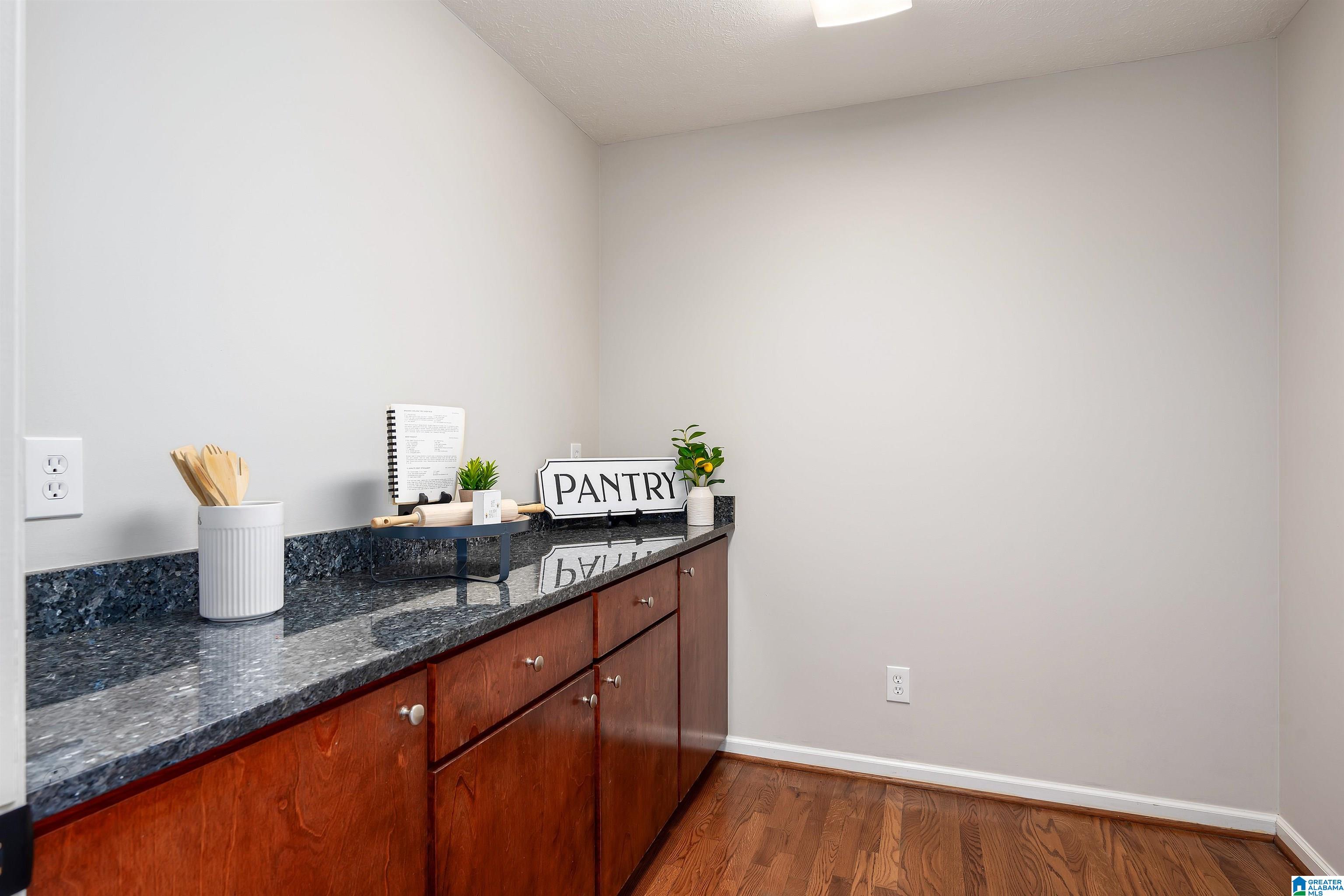 454 EAGLE POINTE DRIVE