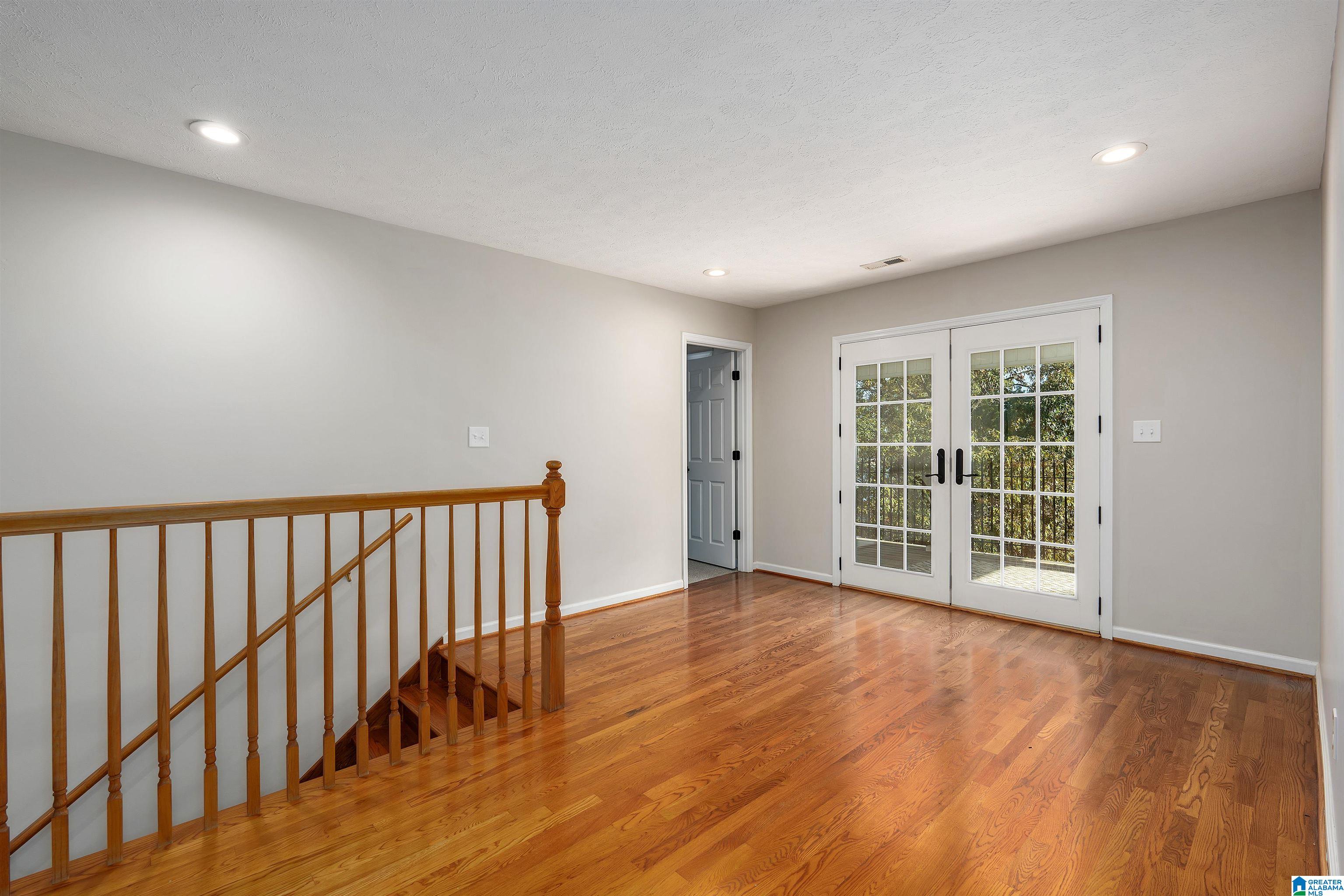 454 EAGLE POINTE DRIVE