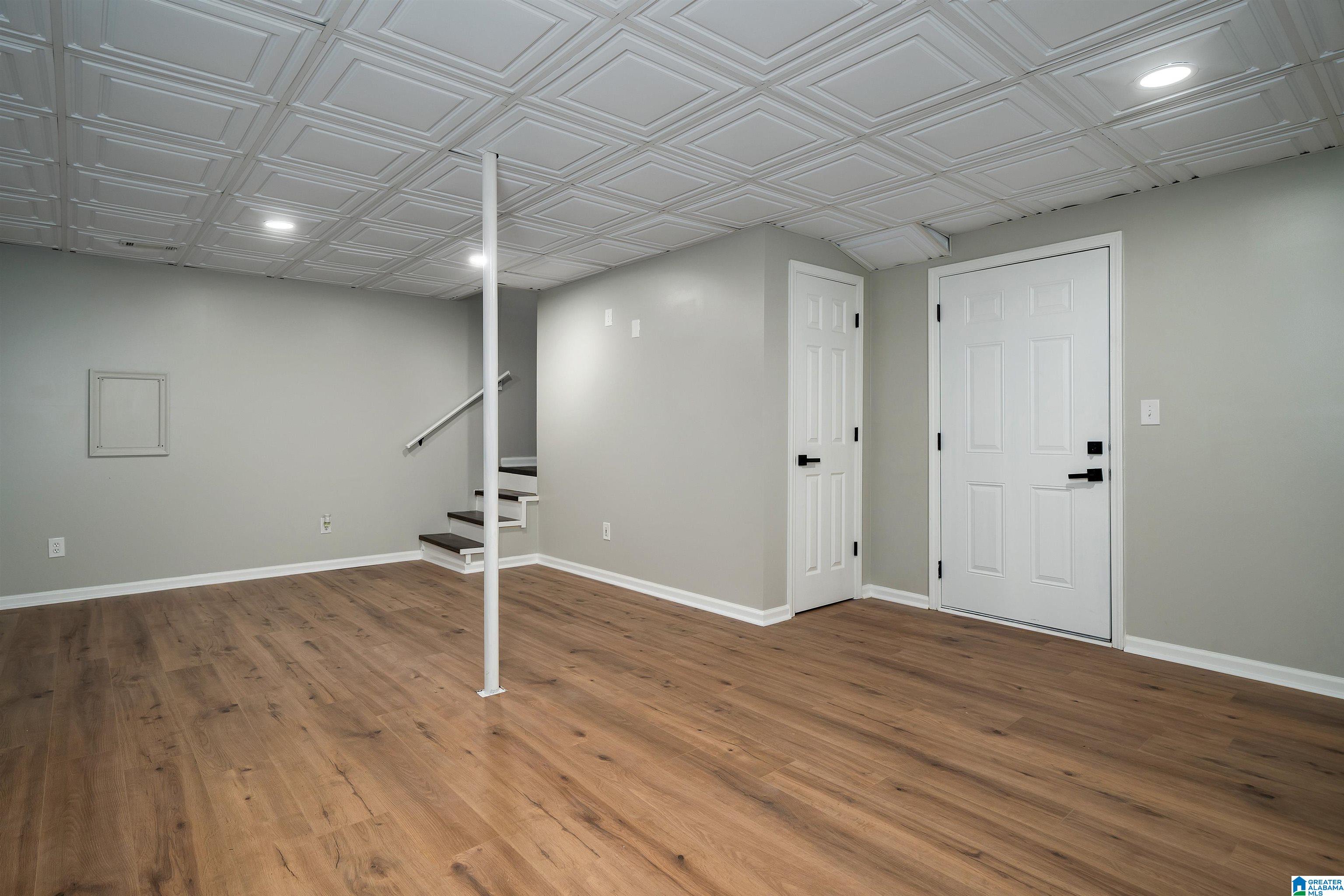 5053 SUMMER CREST DRIVE