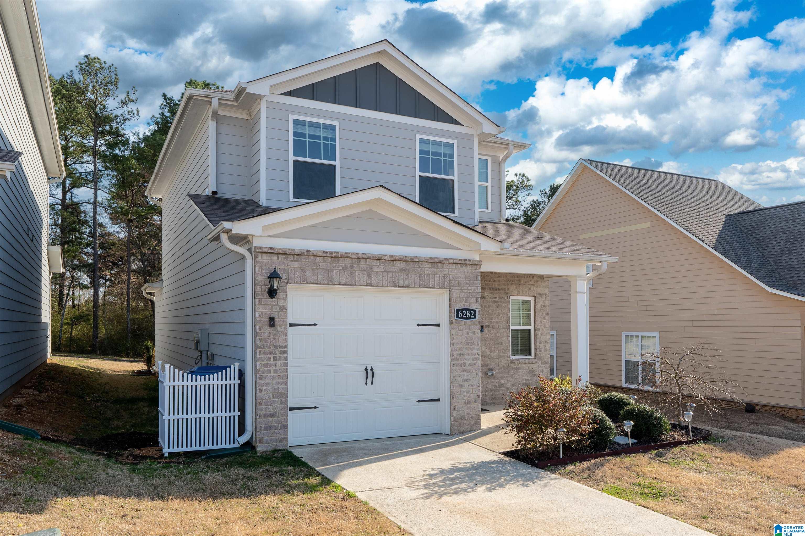 6282 RAINBOW ROW