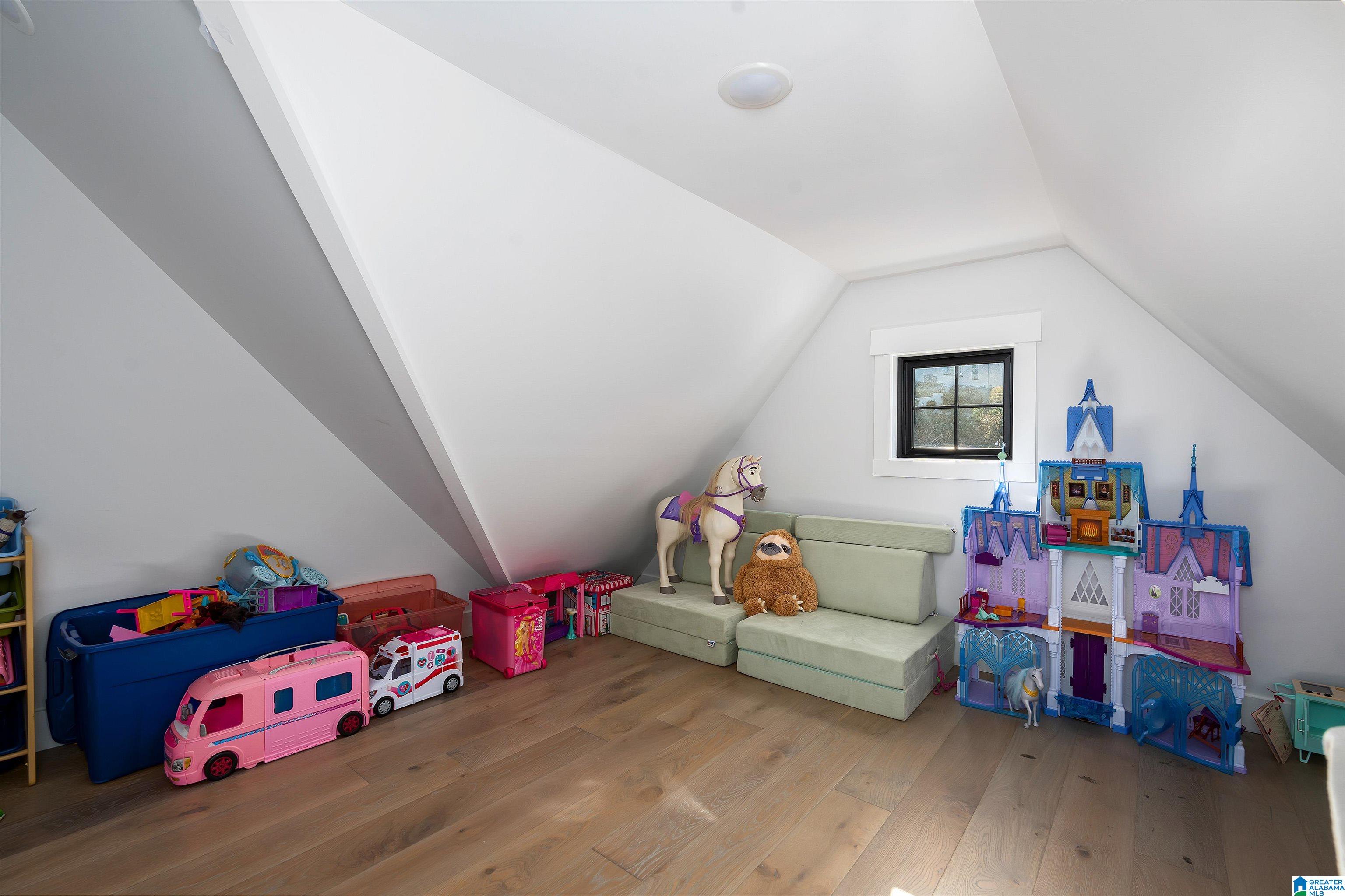 5731 DEERCREST COURT