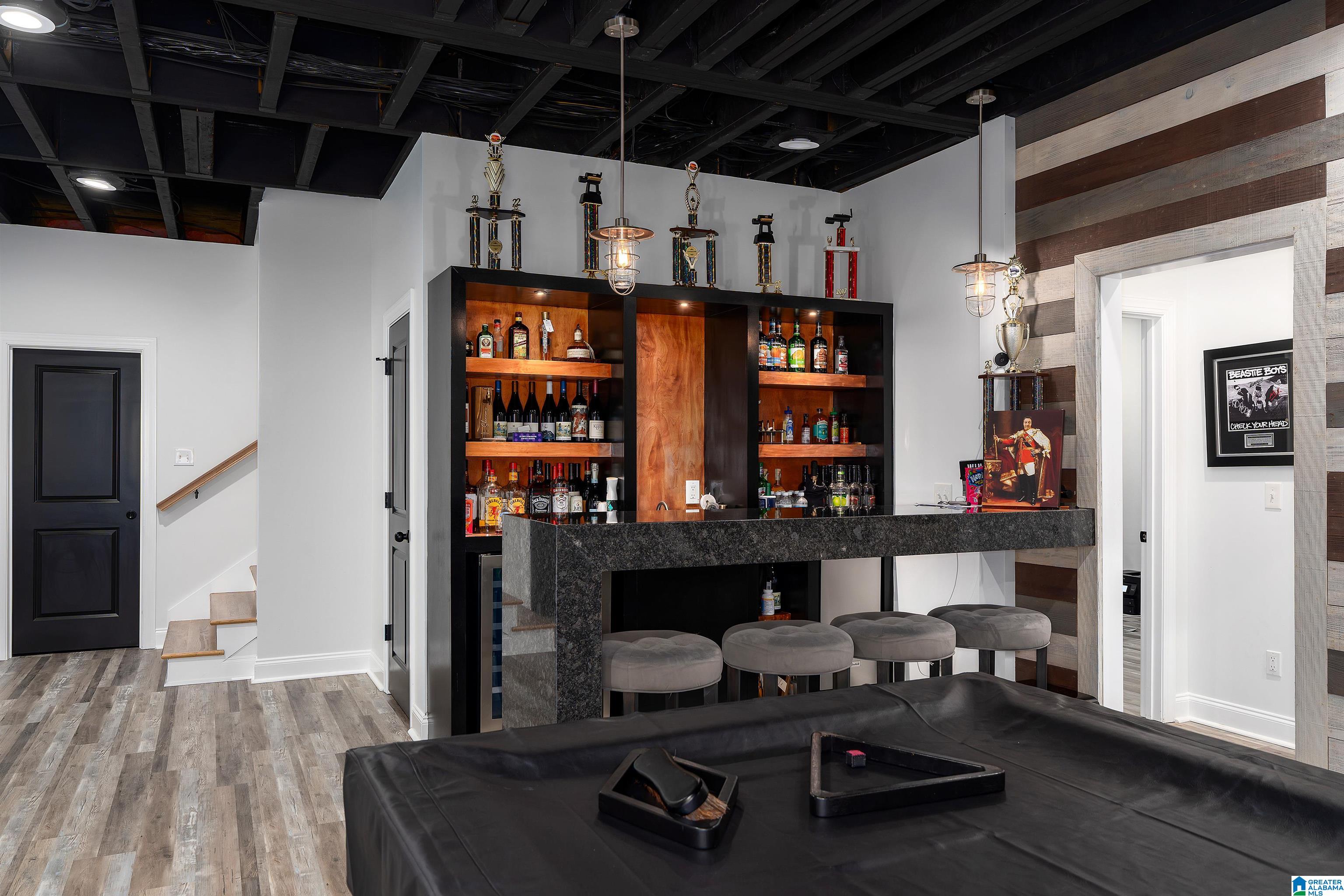 5815 DEERFOOT COURT