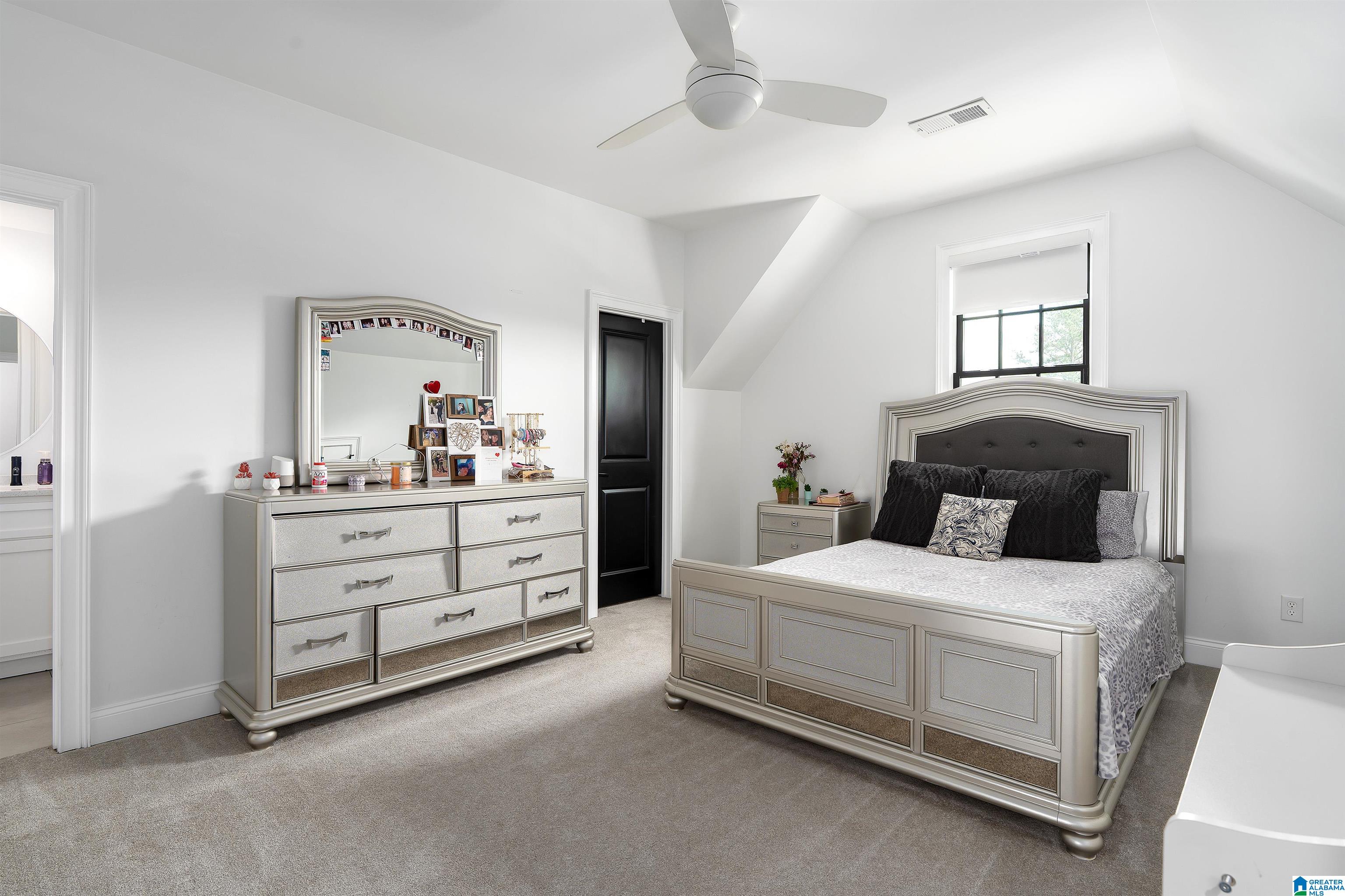 5815 DEERFOOT COURT