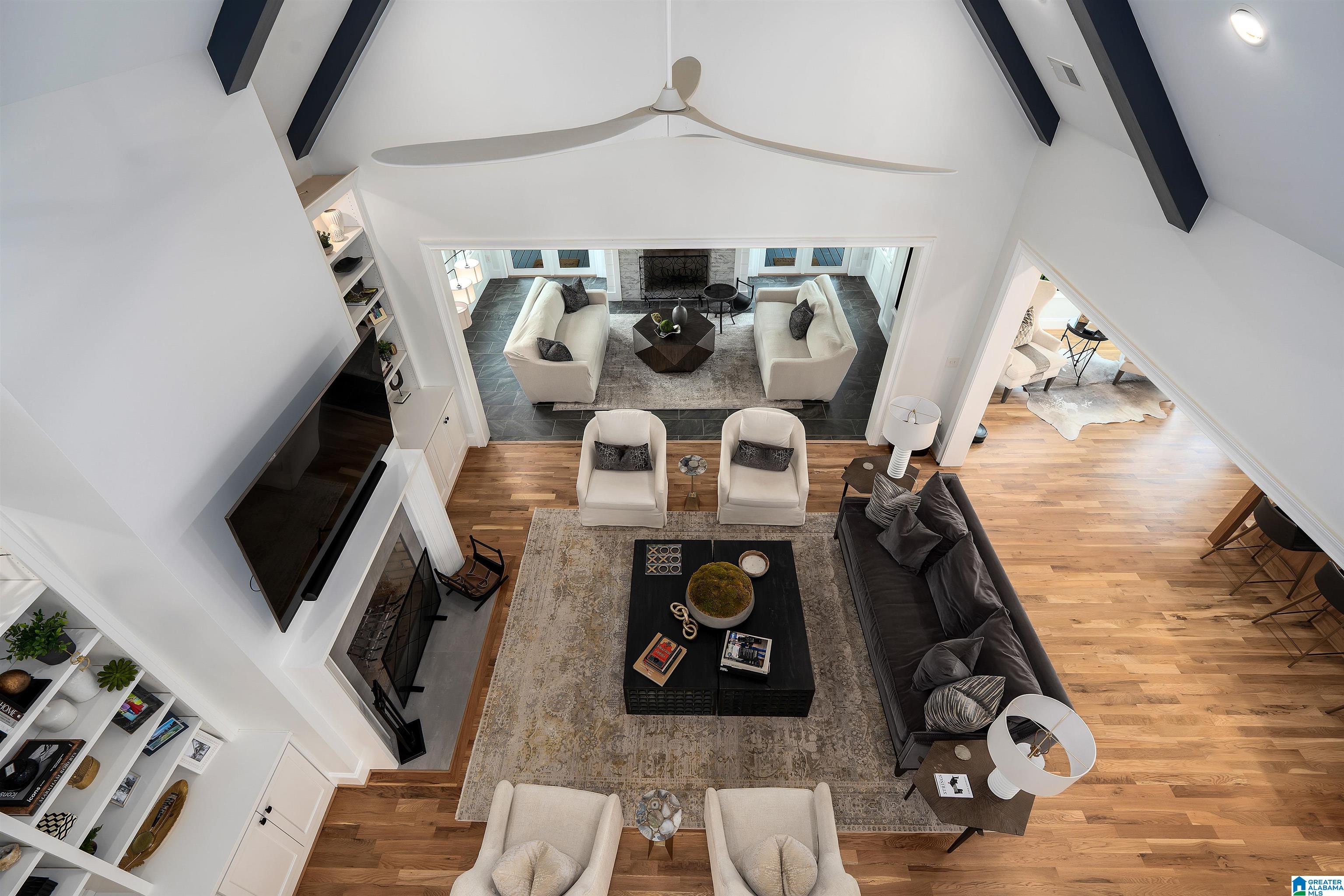 5815 DEERFOOT COURT