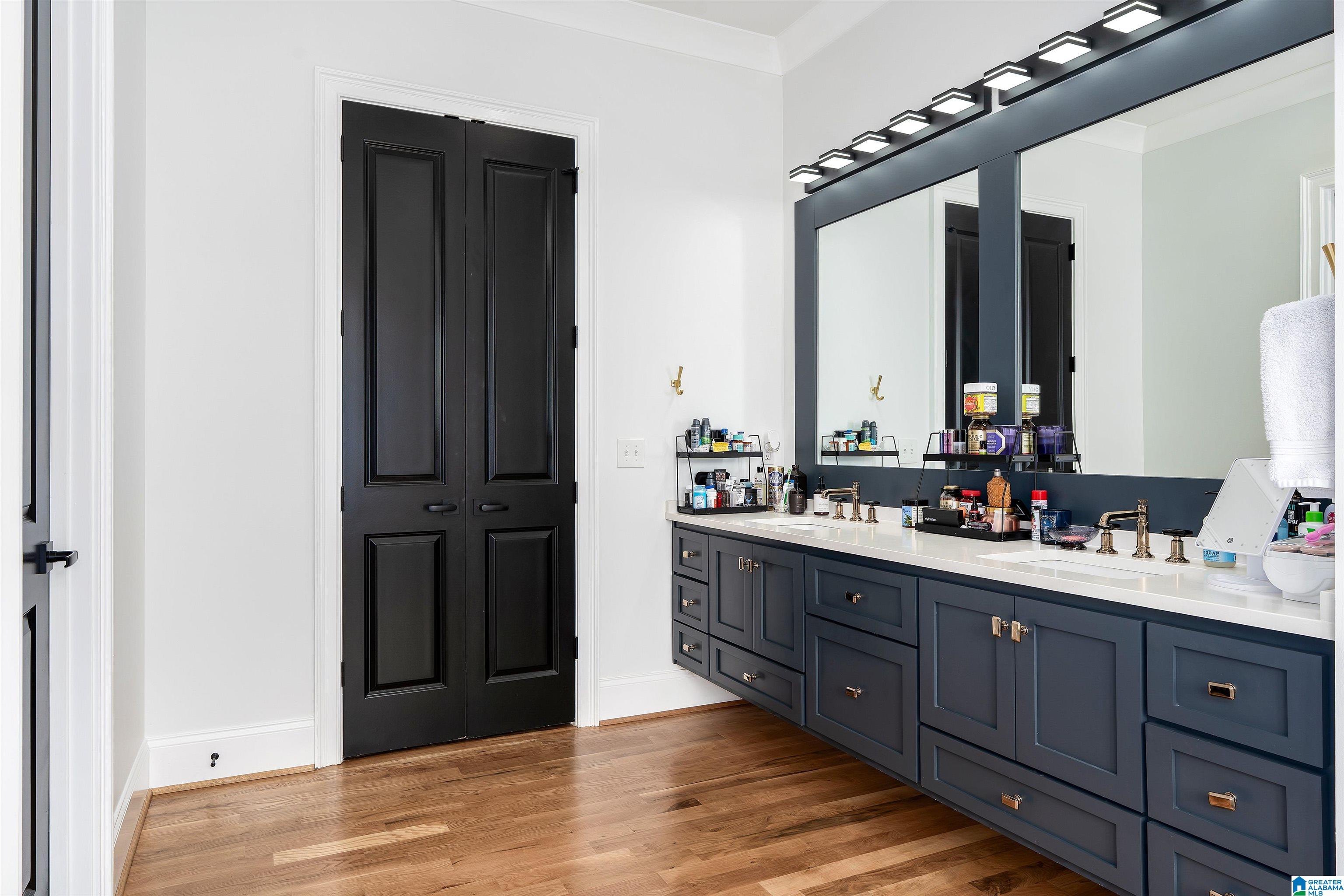 5815 DEERFOOT COURT