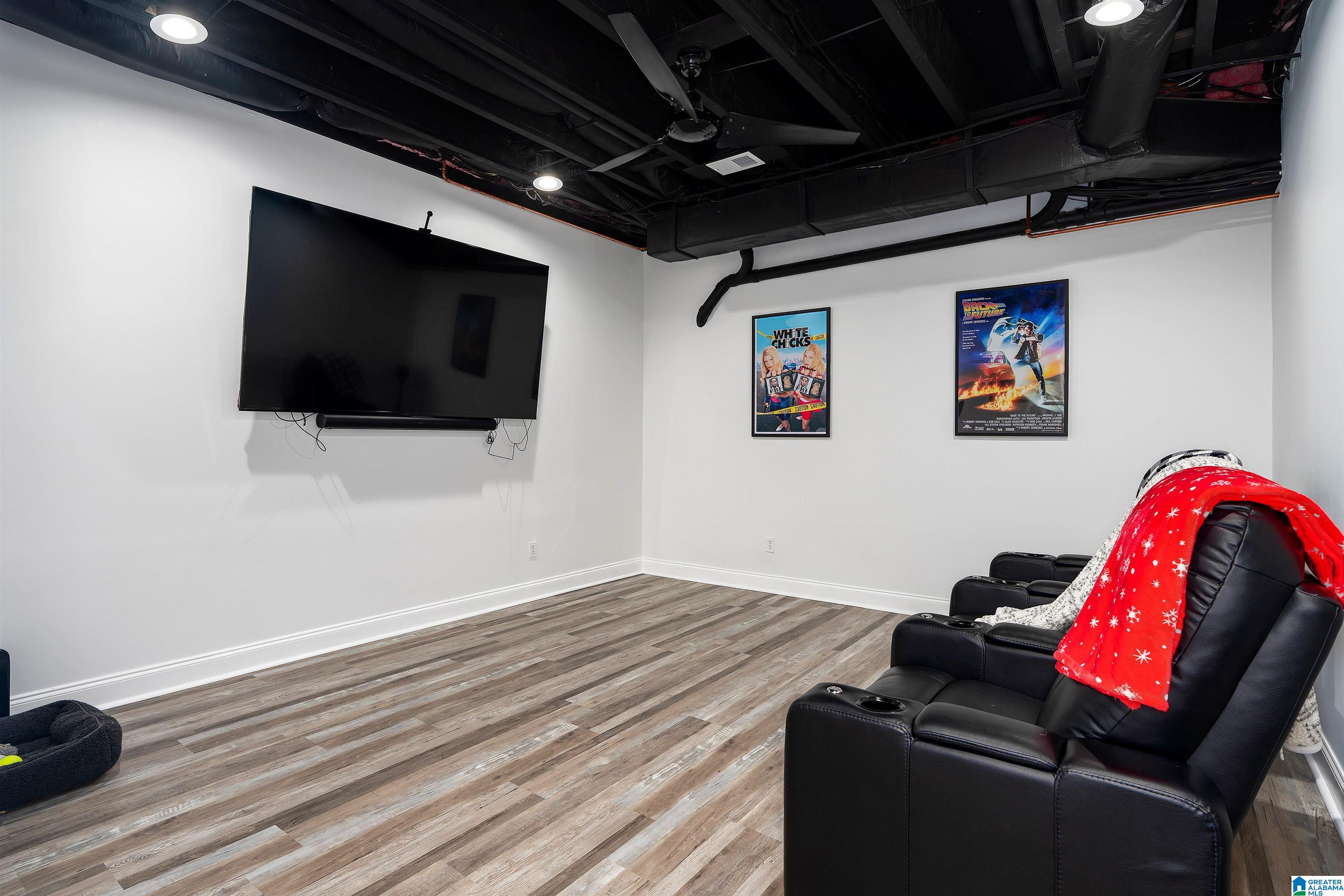 5815 DEERFOOT COURT