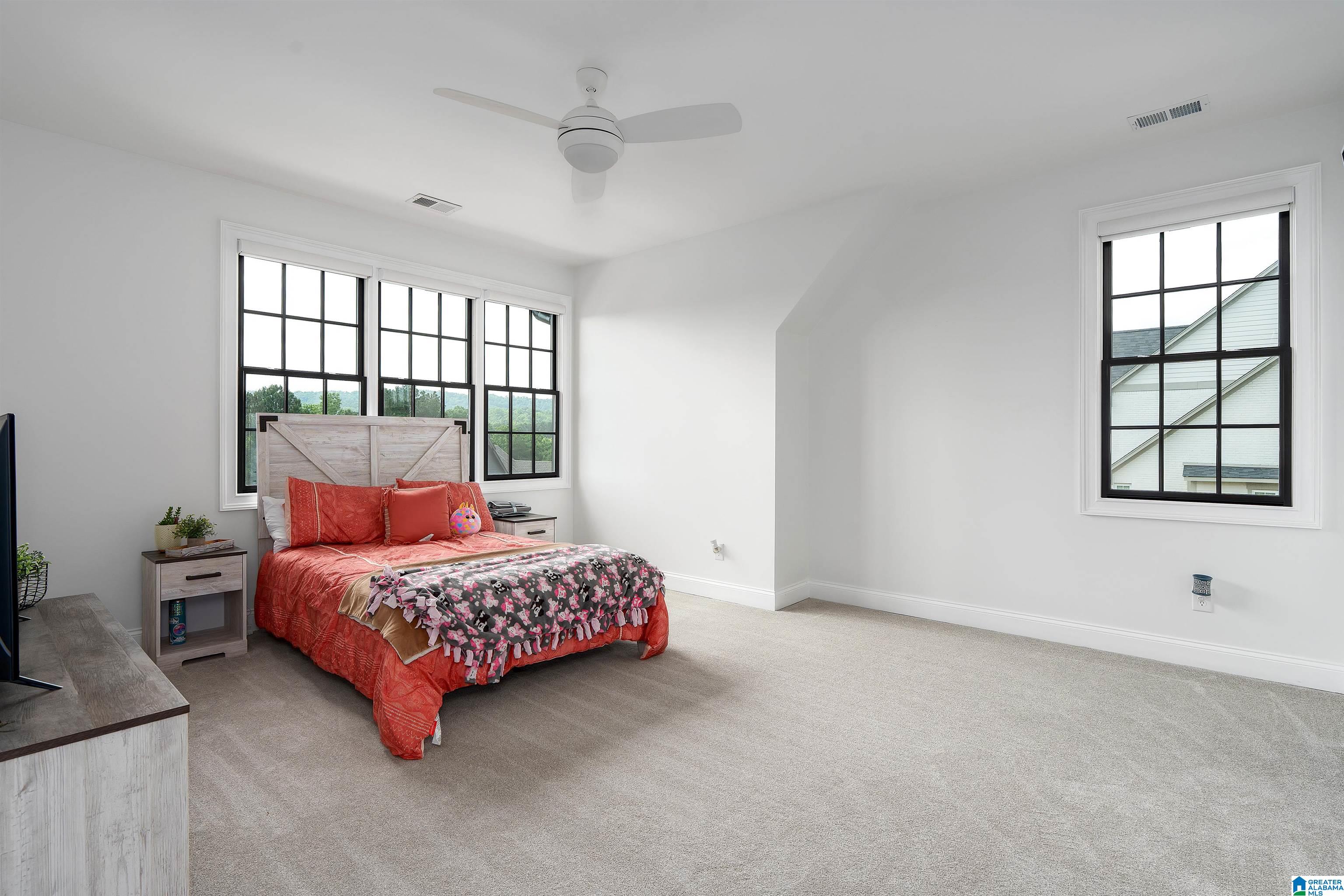 5815 DEERFOOT COURT