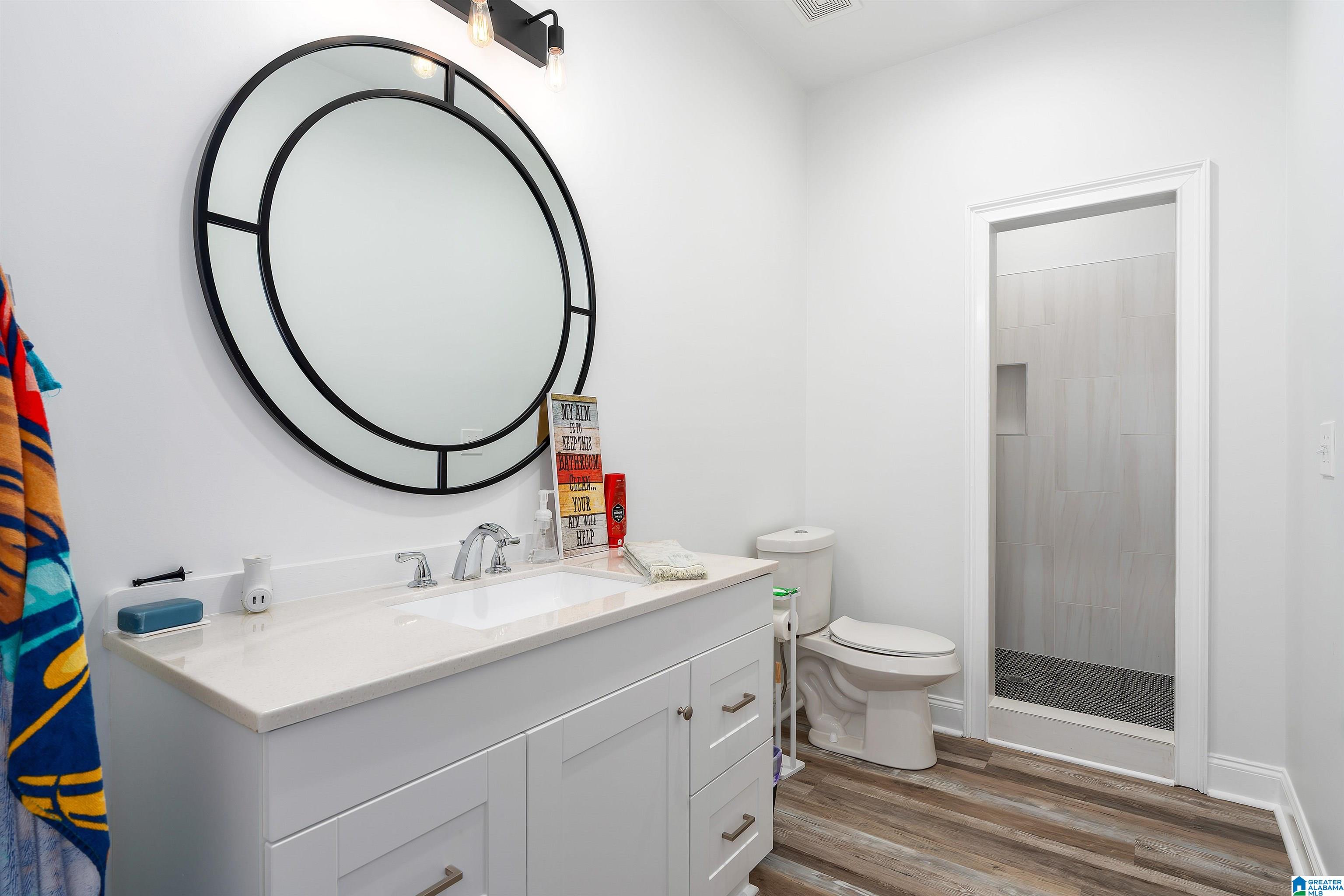 5815 DEERFOOT COURT
