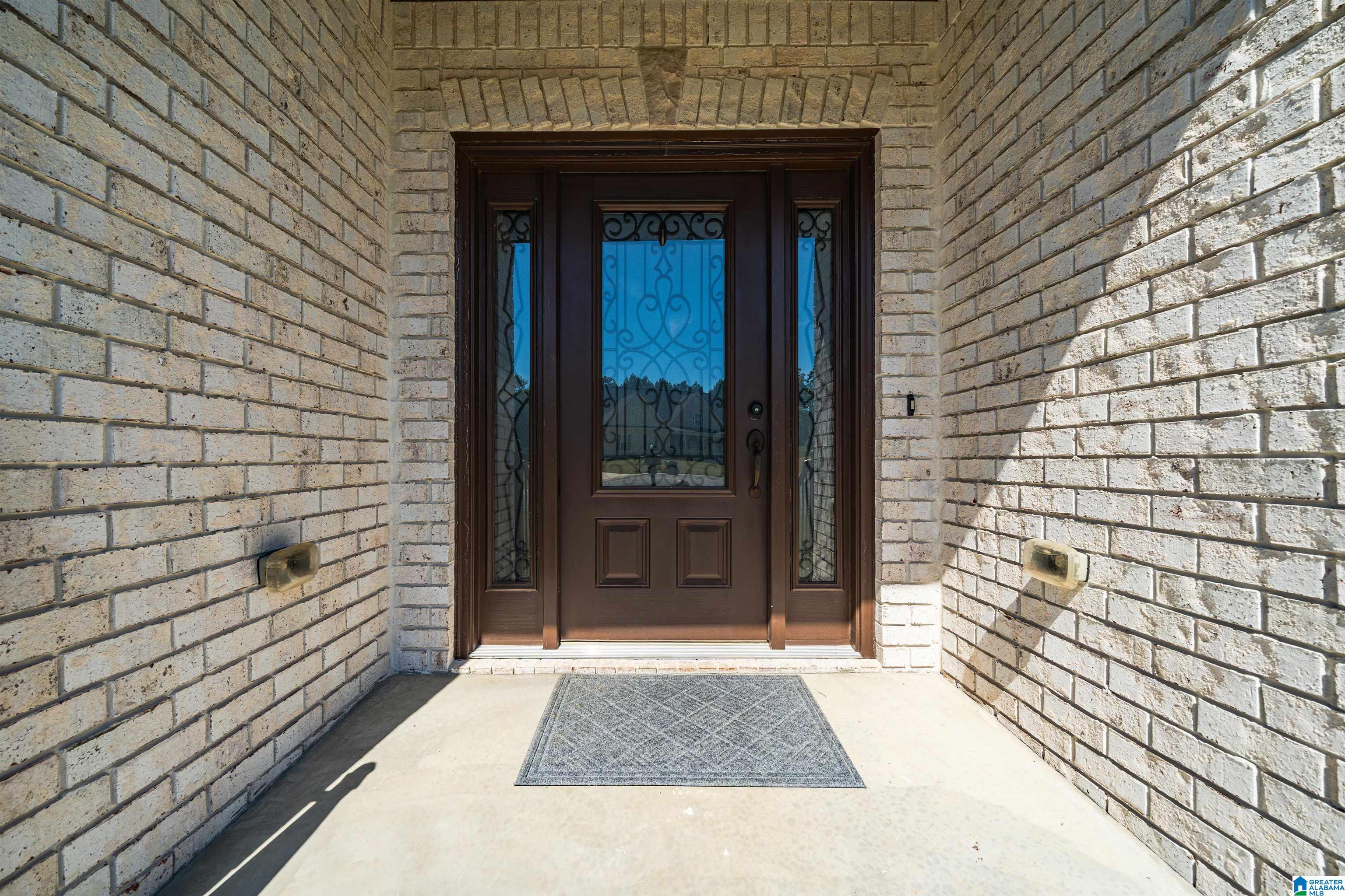 295 LAKESIDE DRIVE