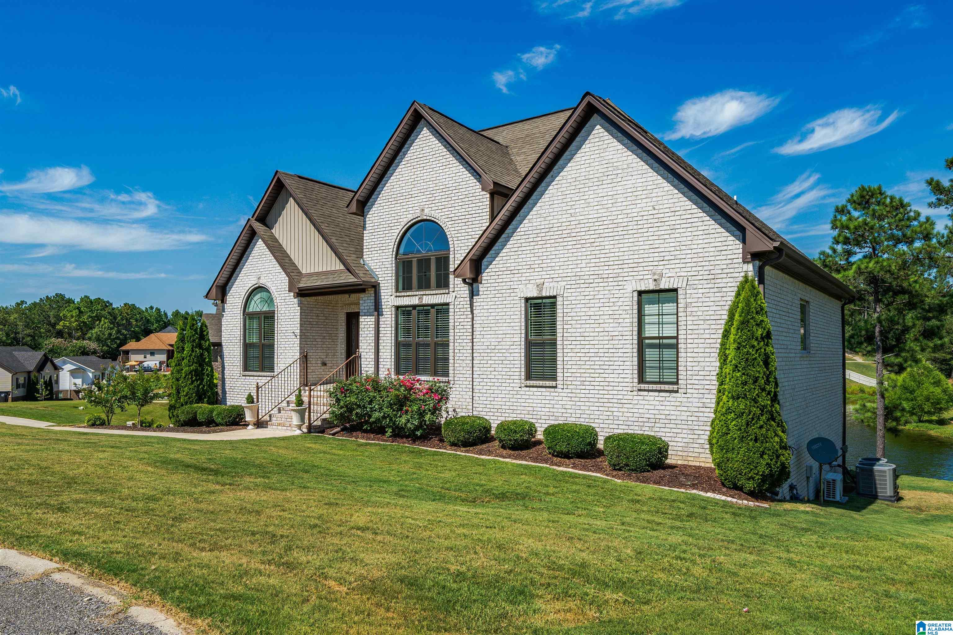 295 LAKESIDE DRIVE