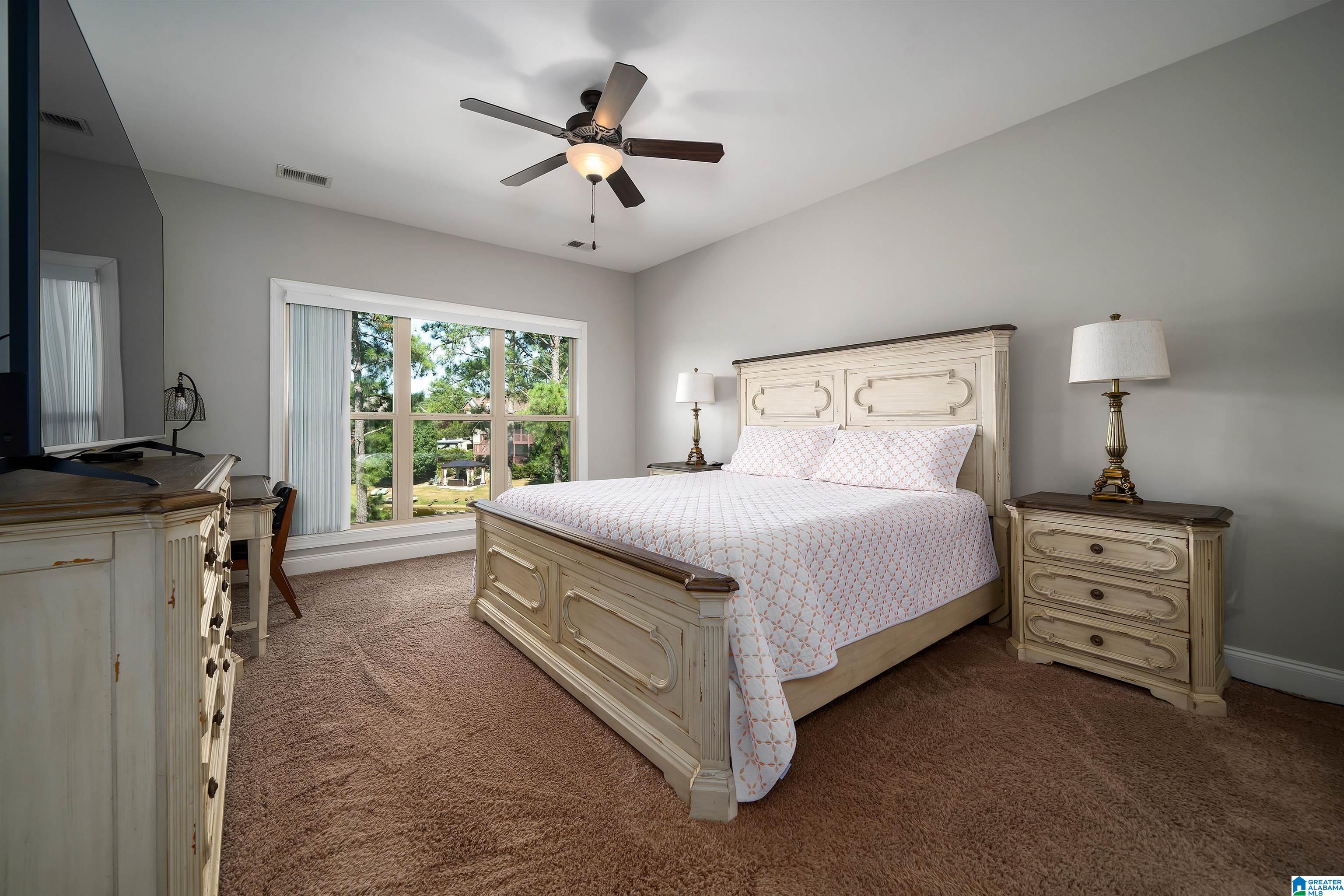 295 LAKESIDE DRIVE