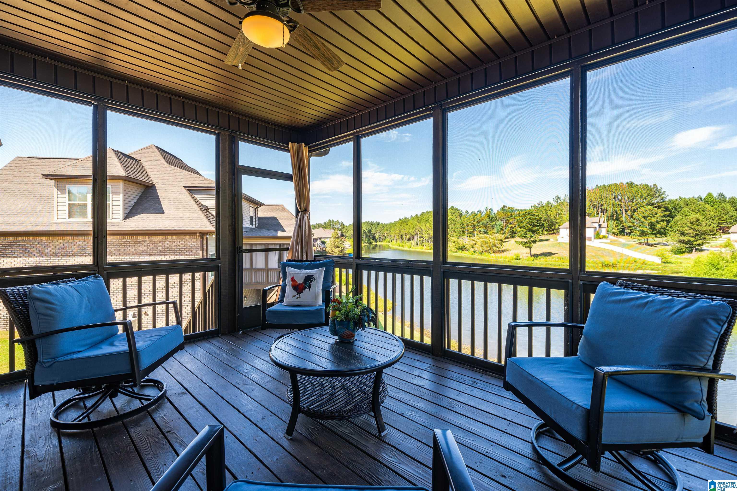 295 LAKESIDE DRIVE
