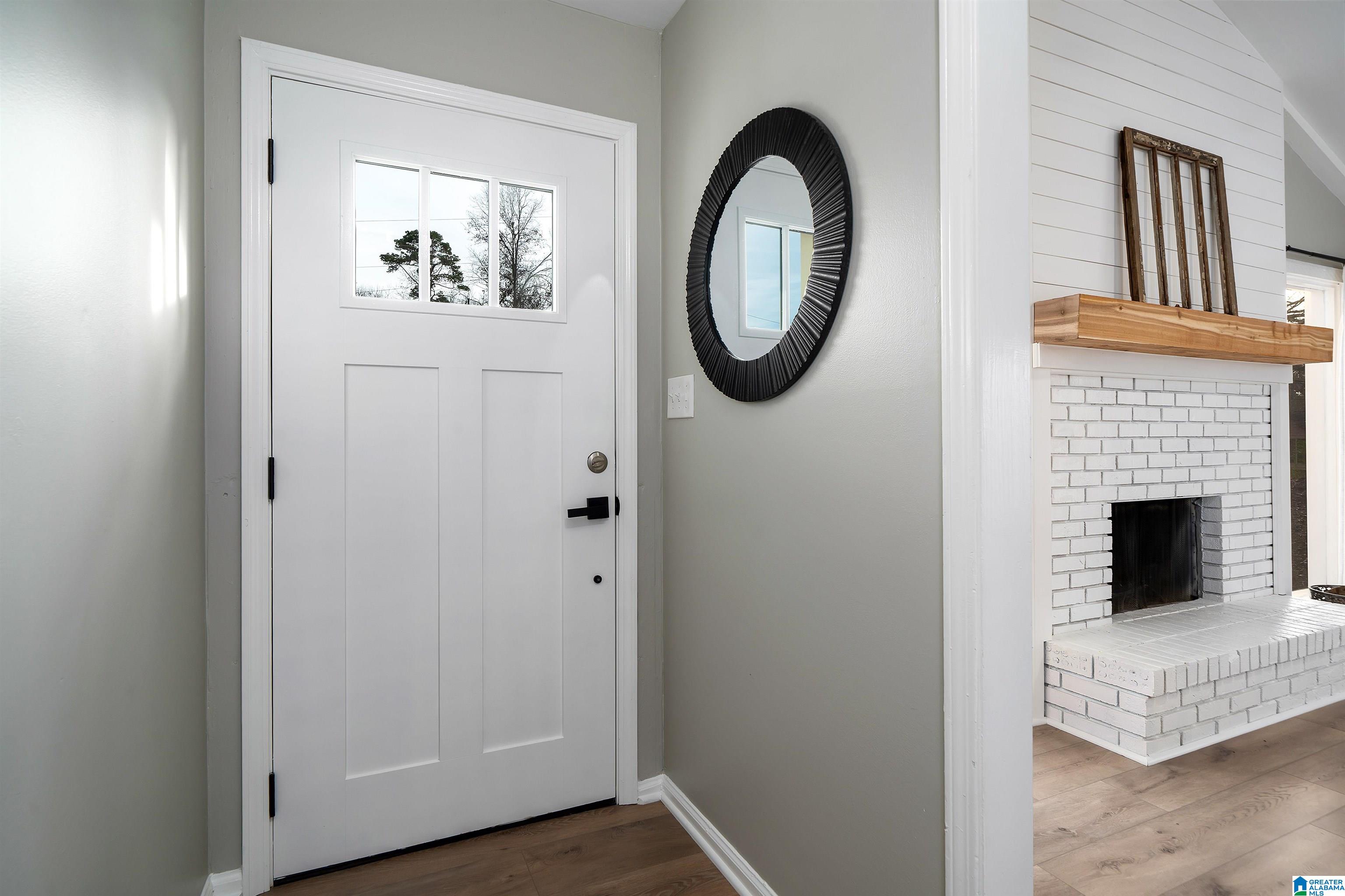 3035 APPLE VALLEY LANE