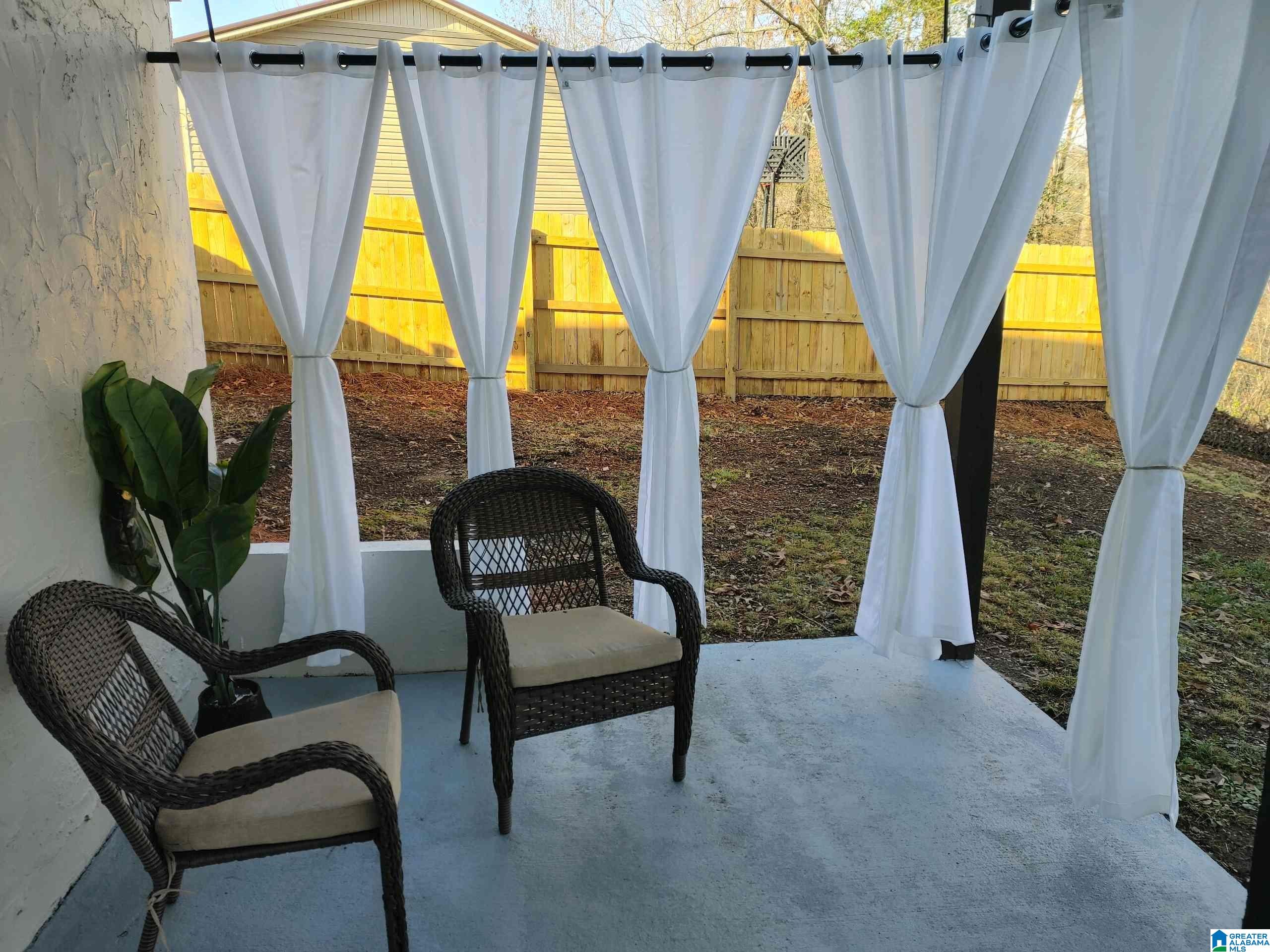 3035 APPLE VALLEY LANE