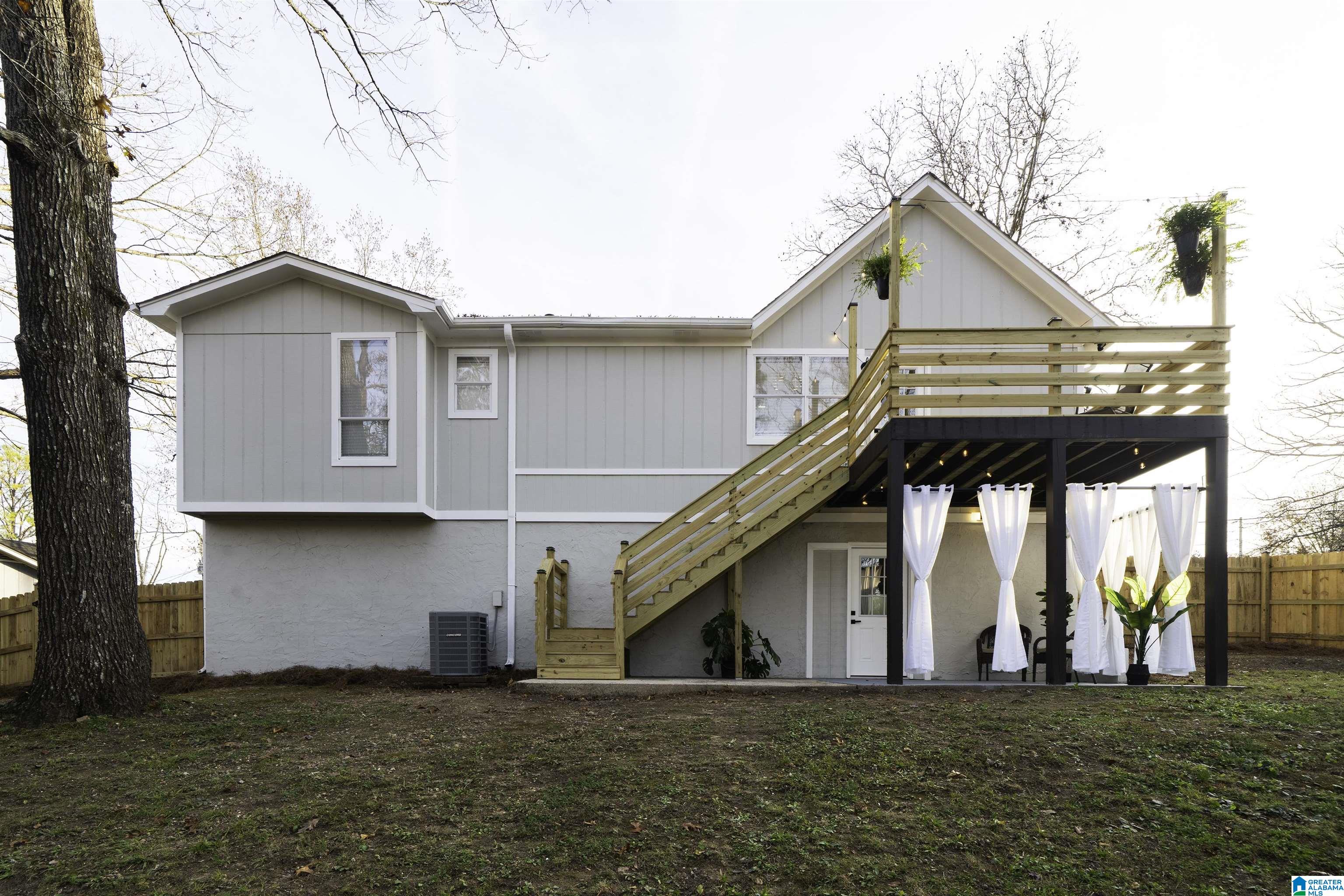 3035 APPLE VALLEY LANE