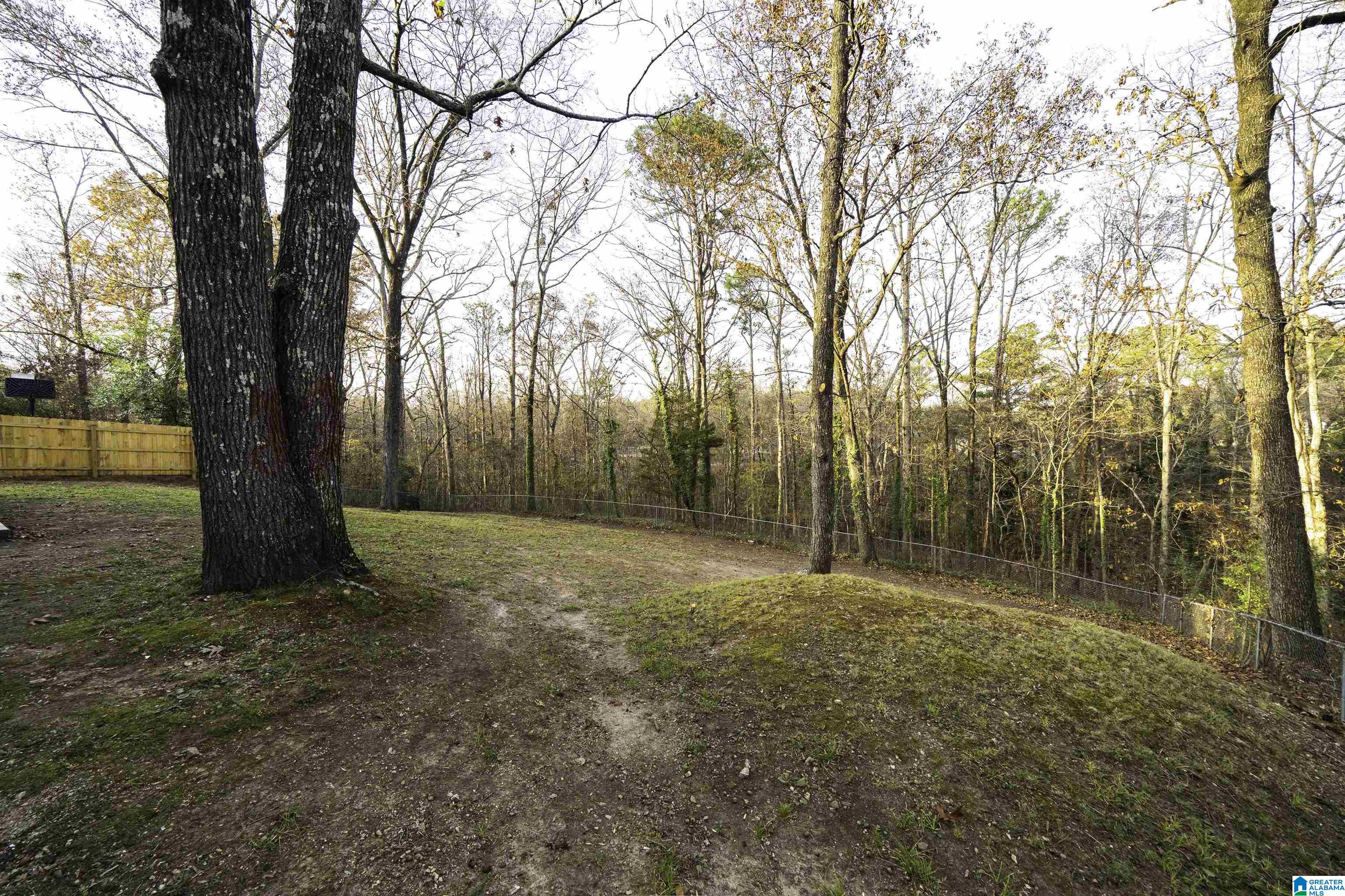 3035 APPLE VALLEY LANE