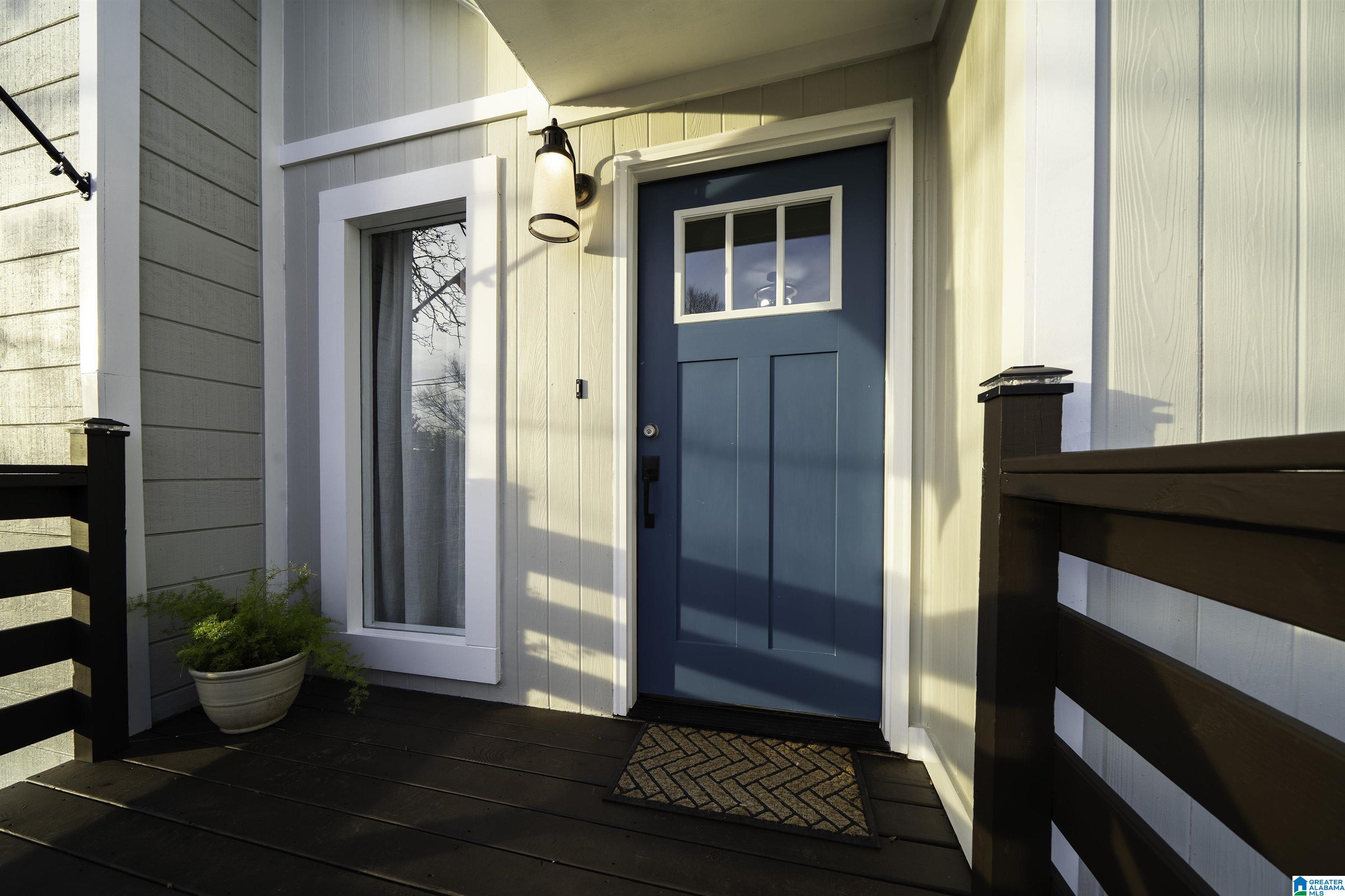 3035 APPLE VALLEY LANE