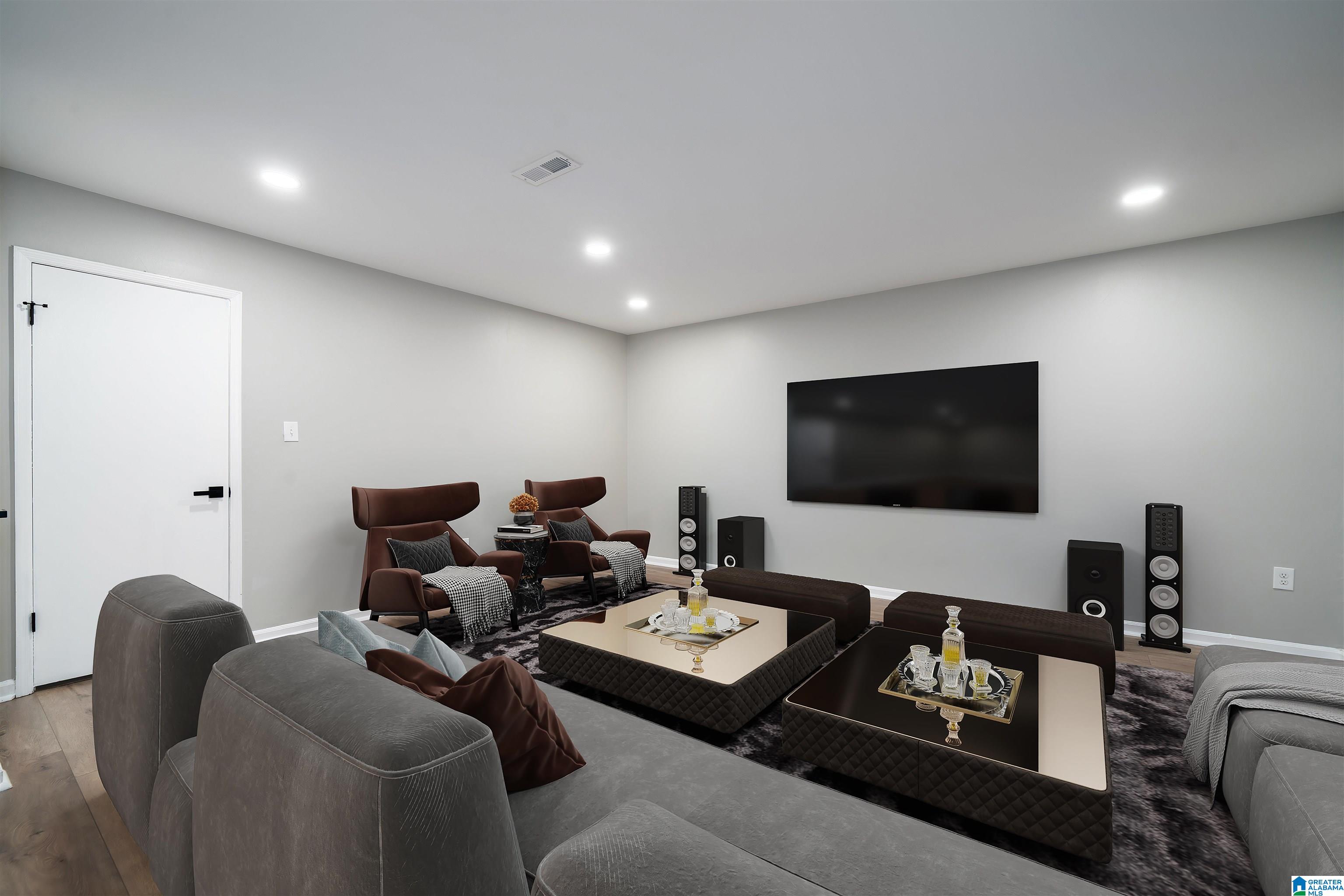 3035 APPLE VALLEY LANE