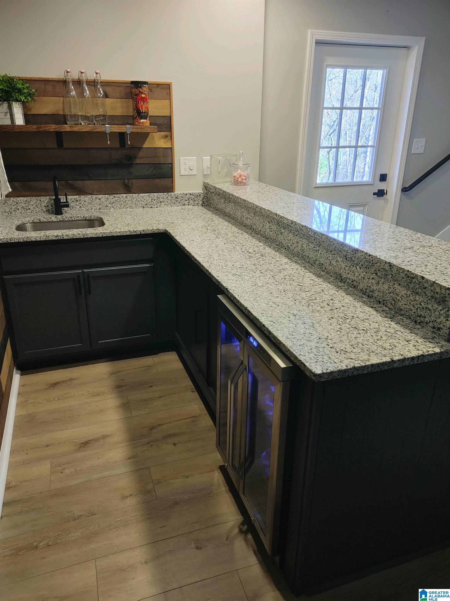 3035 APPLE VALLEY LANE