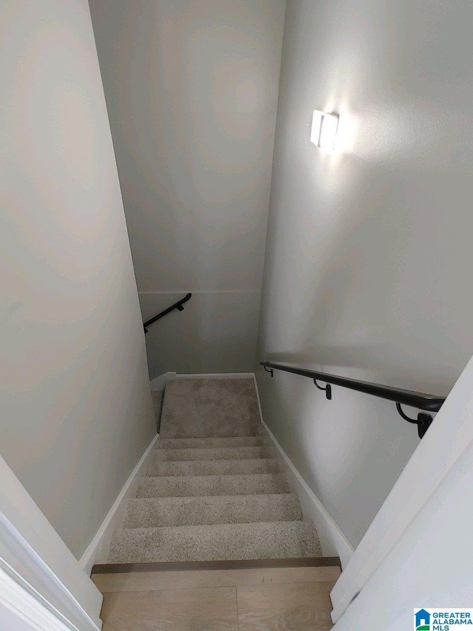 3035 APPLE VALLEY LANE