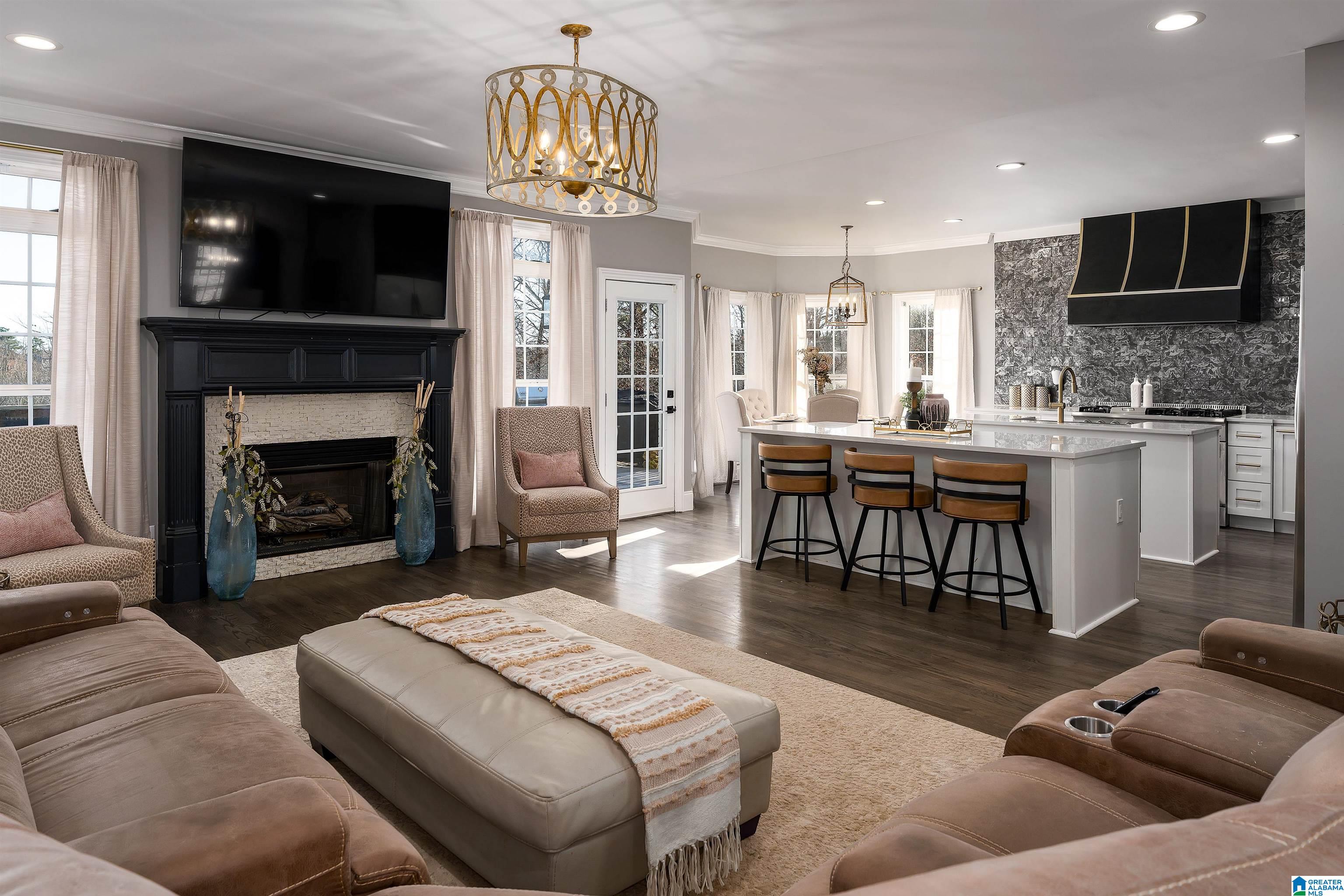 5775 CARRINGTON LAKE PARKWAY