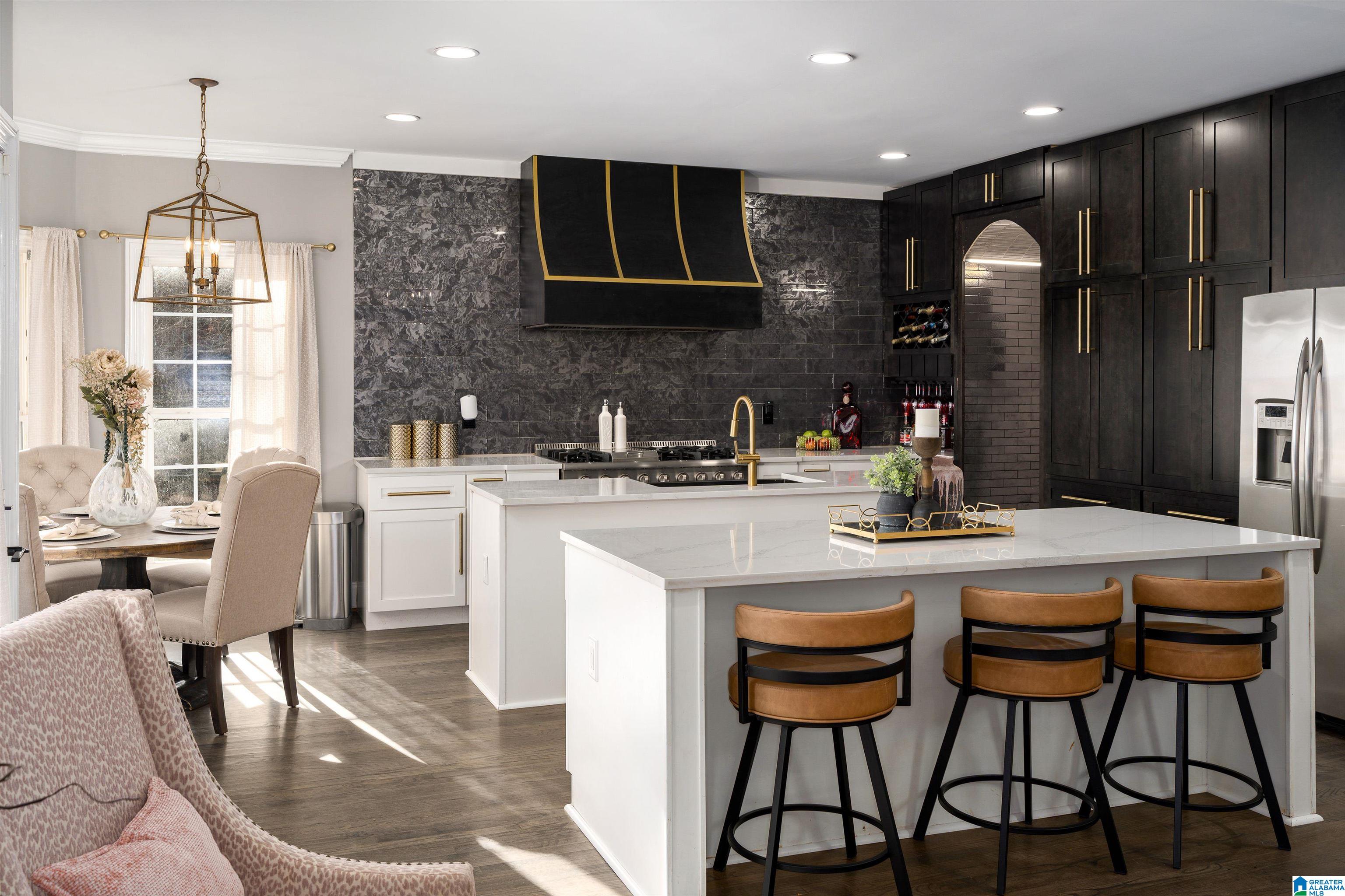 5775 CARRINGTON LAKE PARKWAY