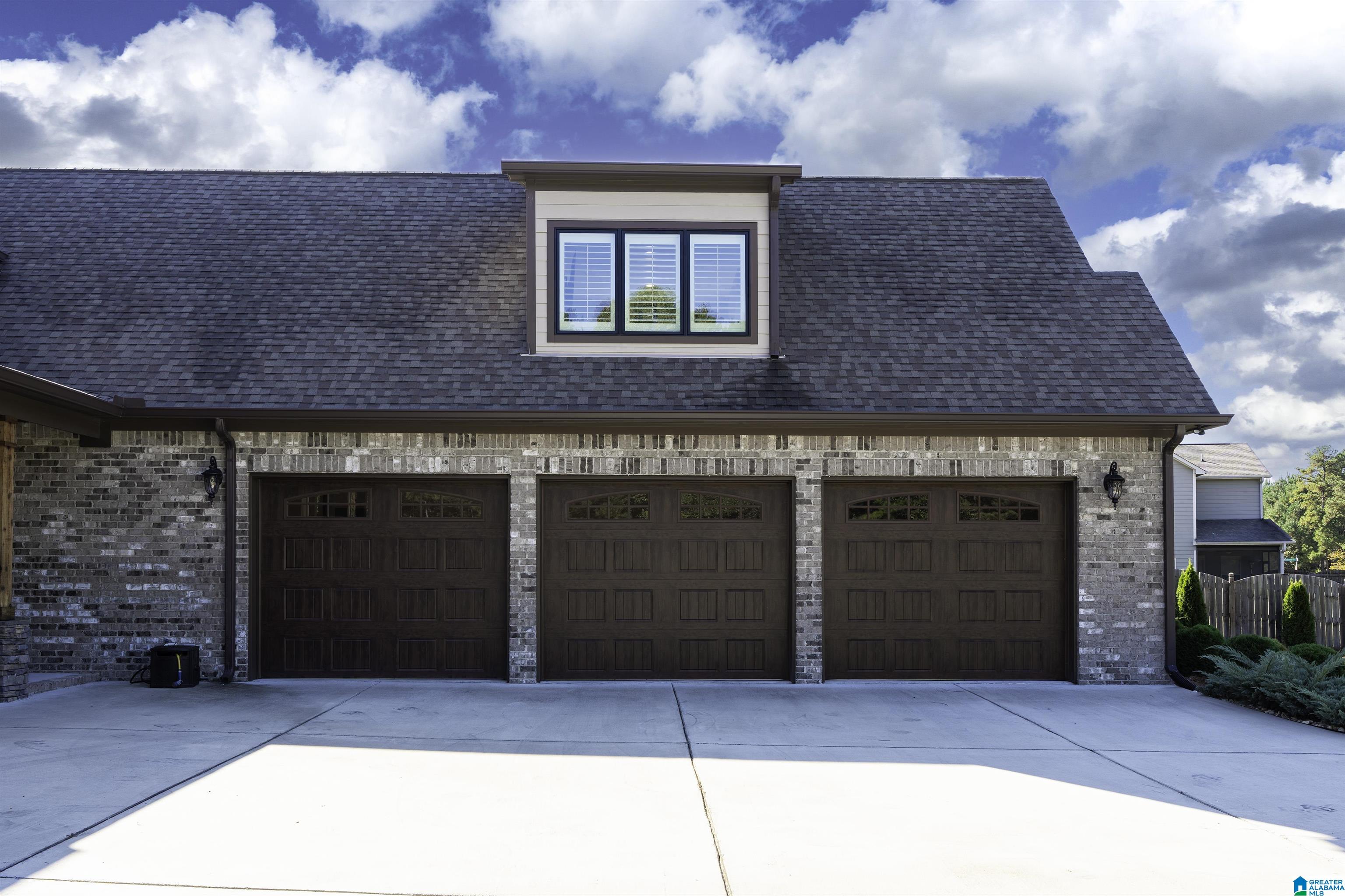 5587 CARRINGTON LAKE PARKWAY