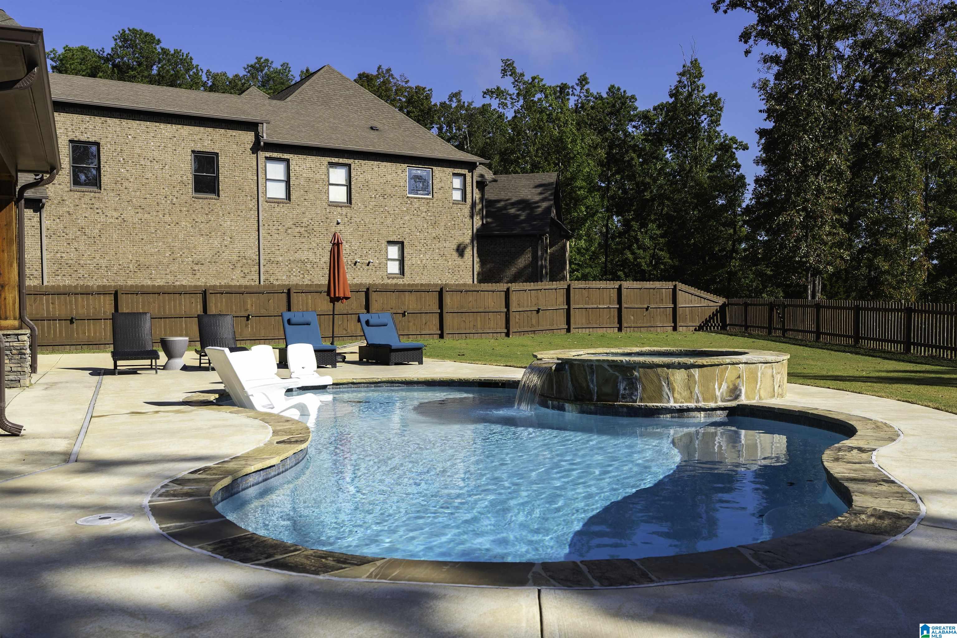 5587 CARRINGTON LAKE PARKWAY