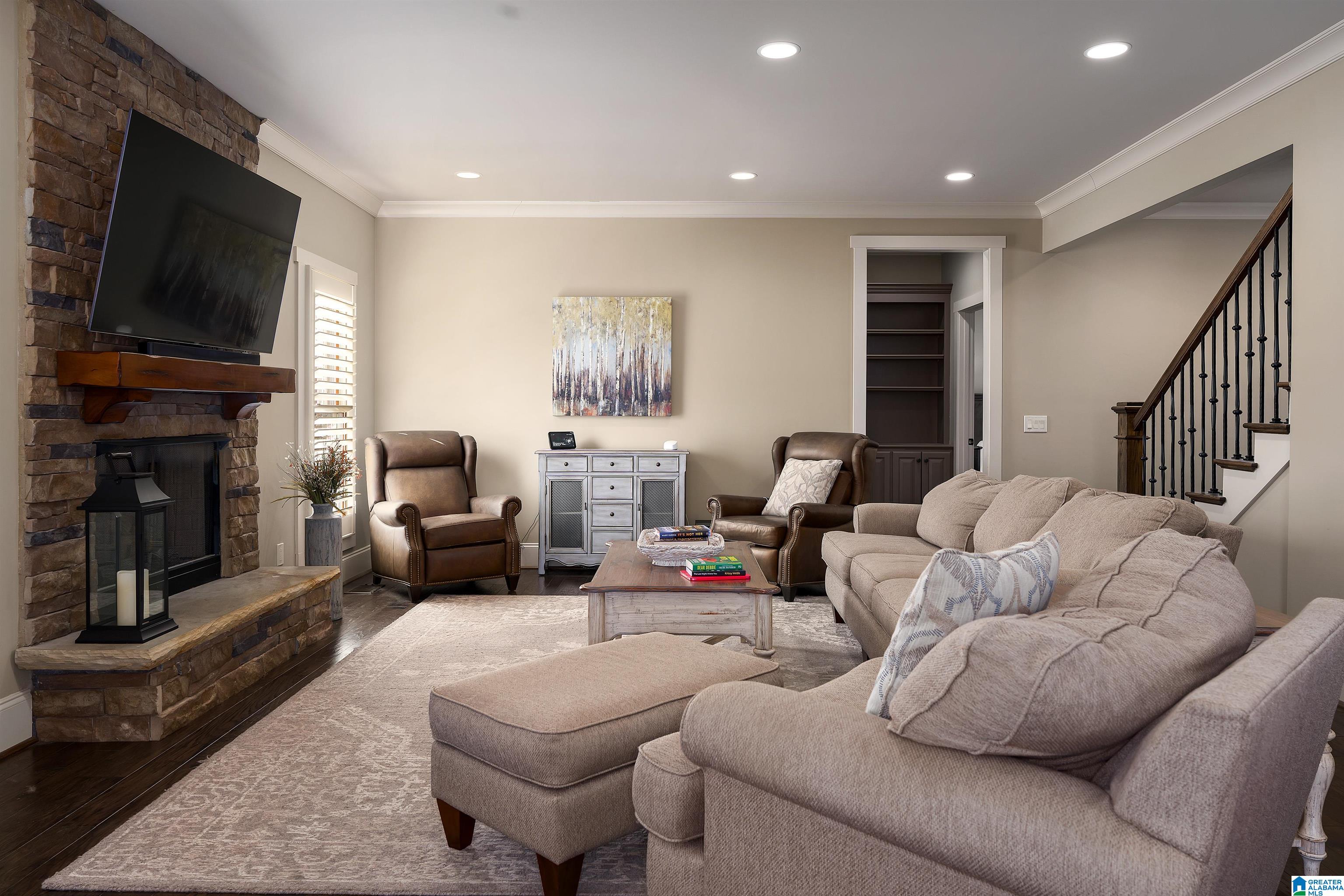 6825 RIVERCREST DRIVE