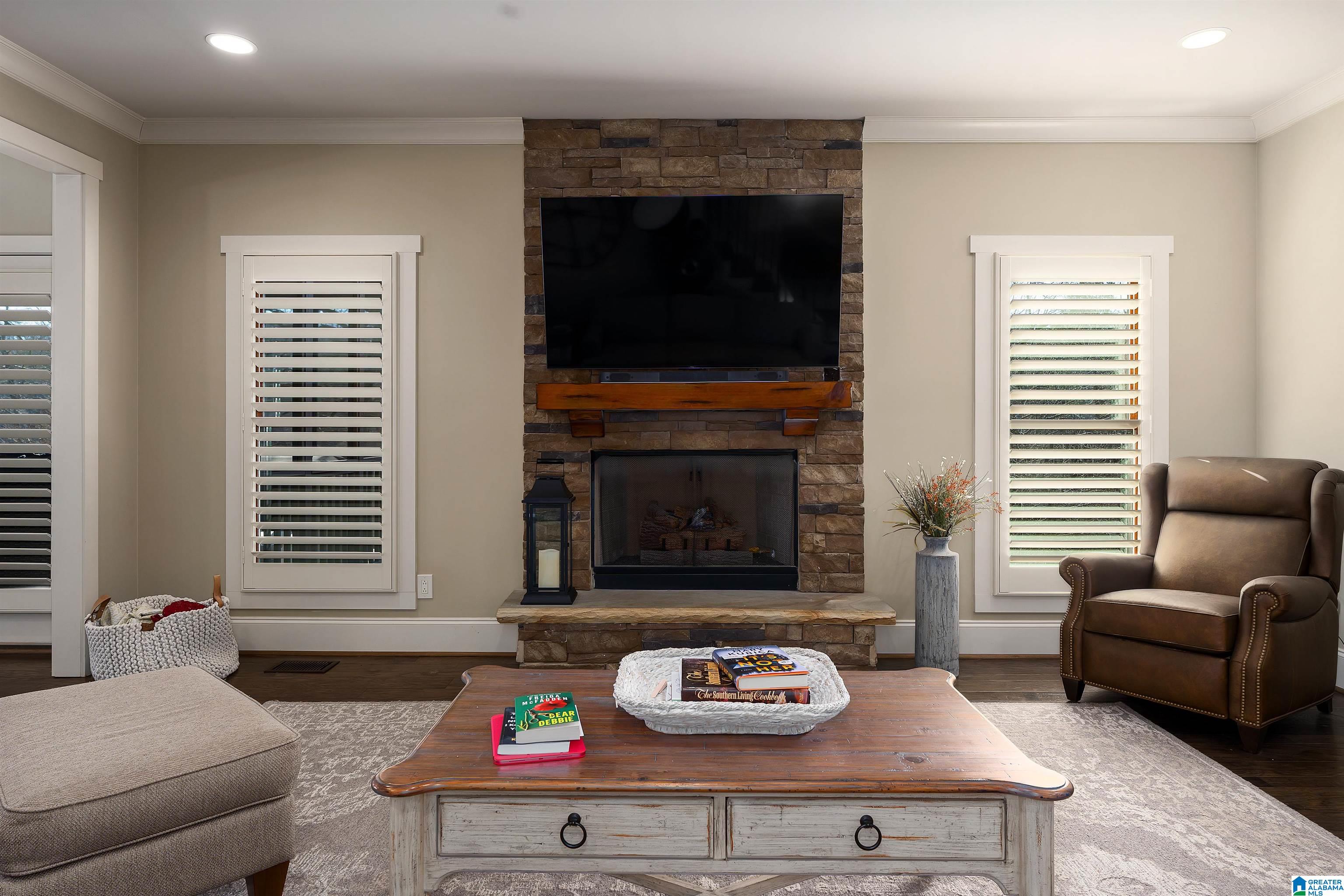 6825 RIVERCREST DRIVE