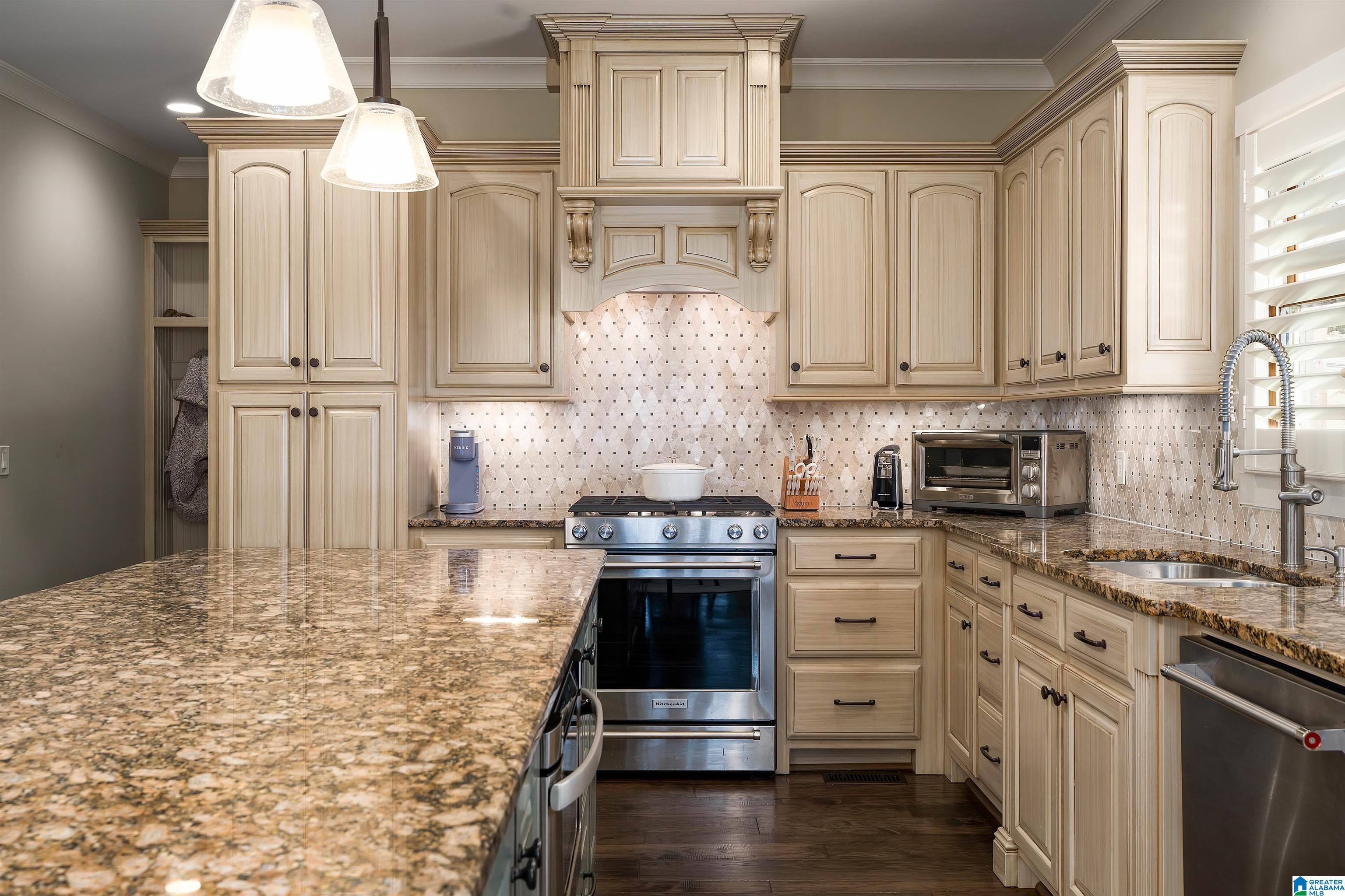 6825 RIVERCREST DRIVE