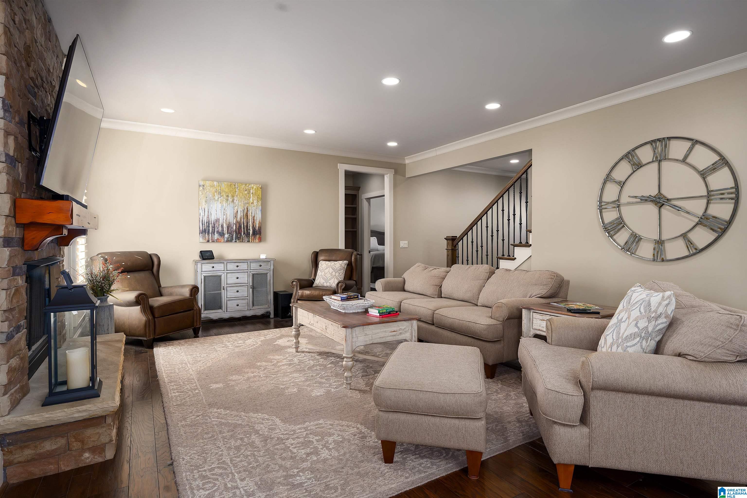 6825 RIVERCREST DRIVE