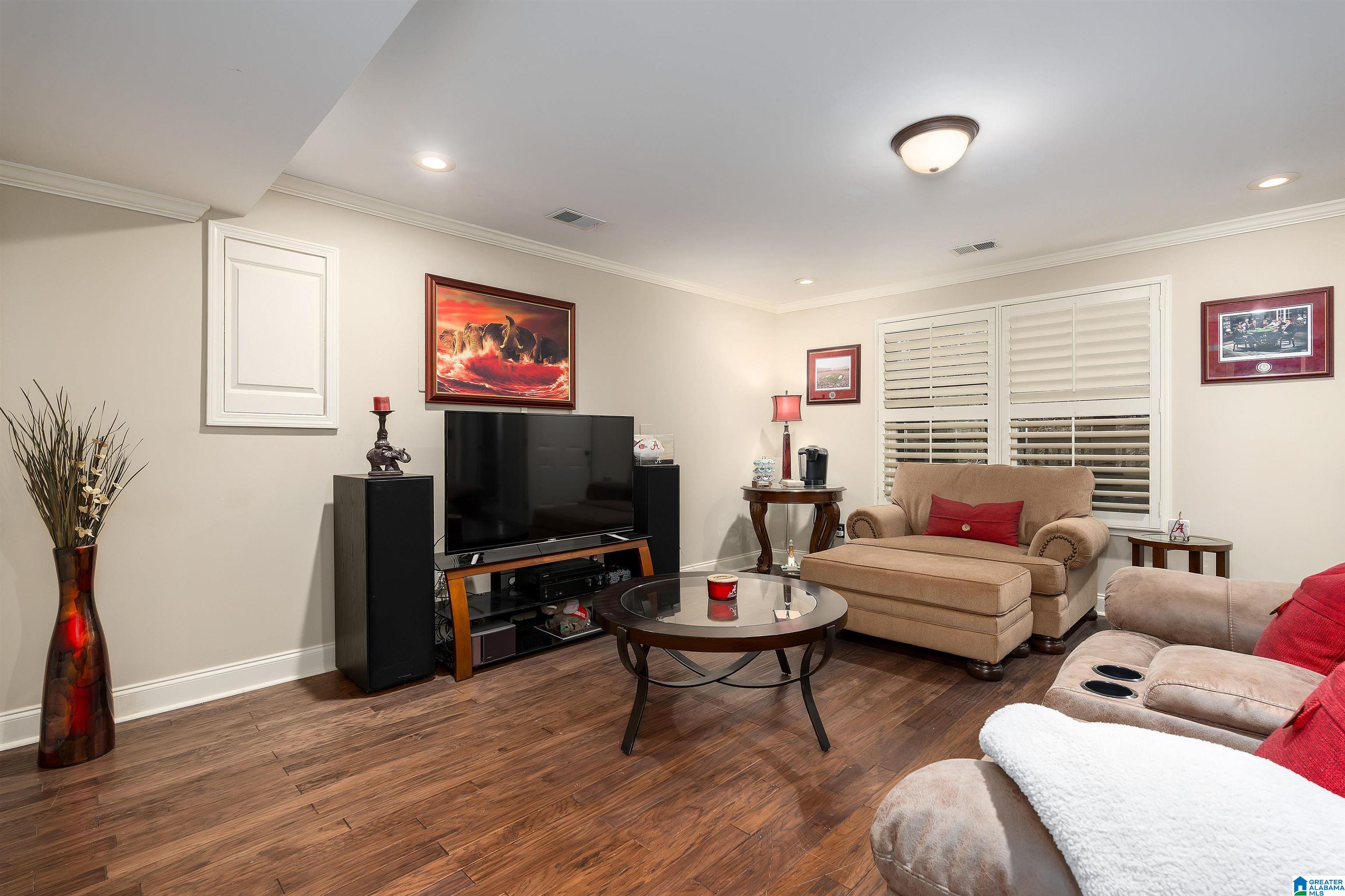 8225 CARRINGTON DRIVE