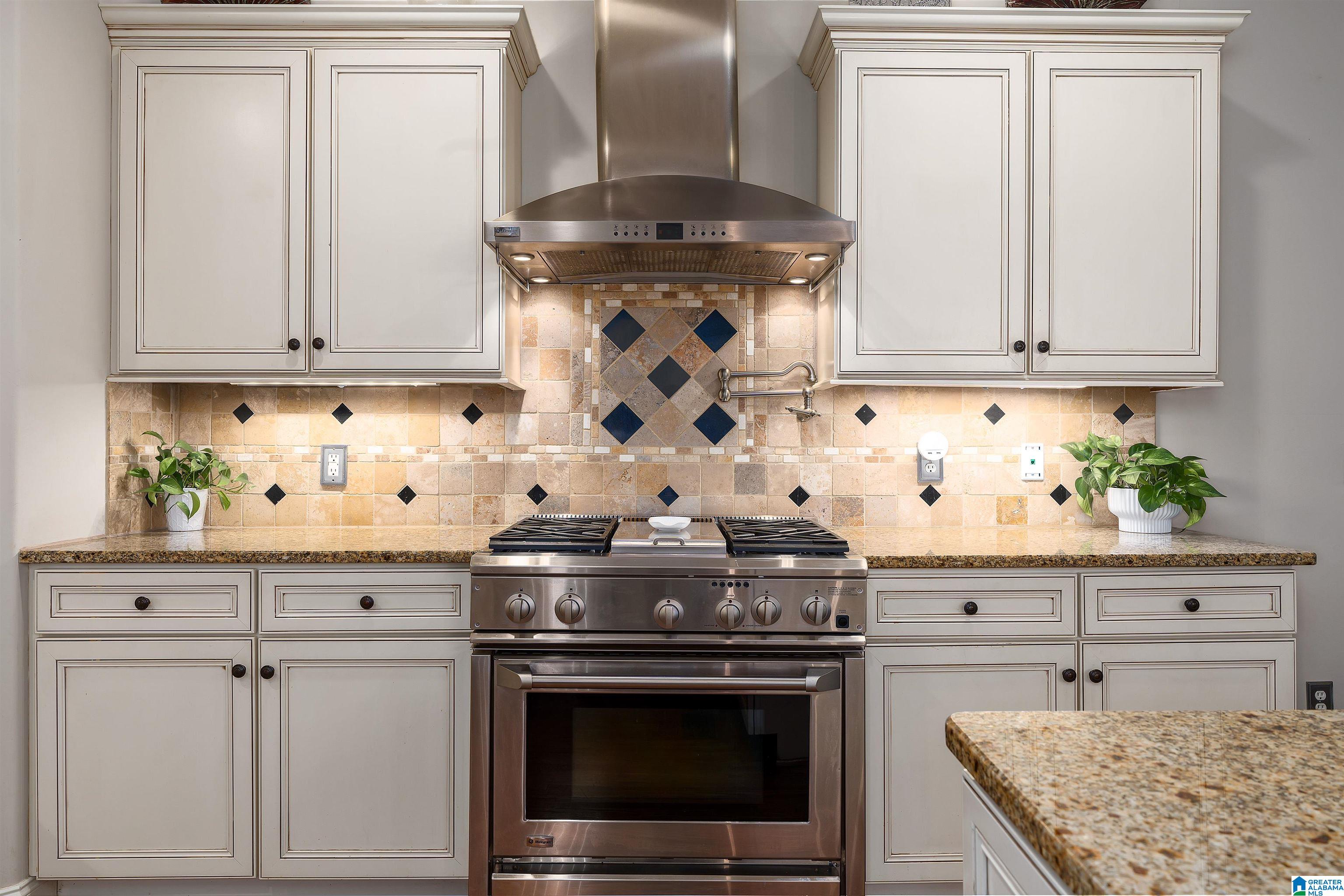 8225 CARRINGTON DRIVE