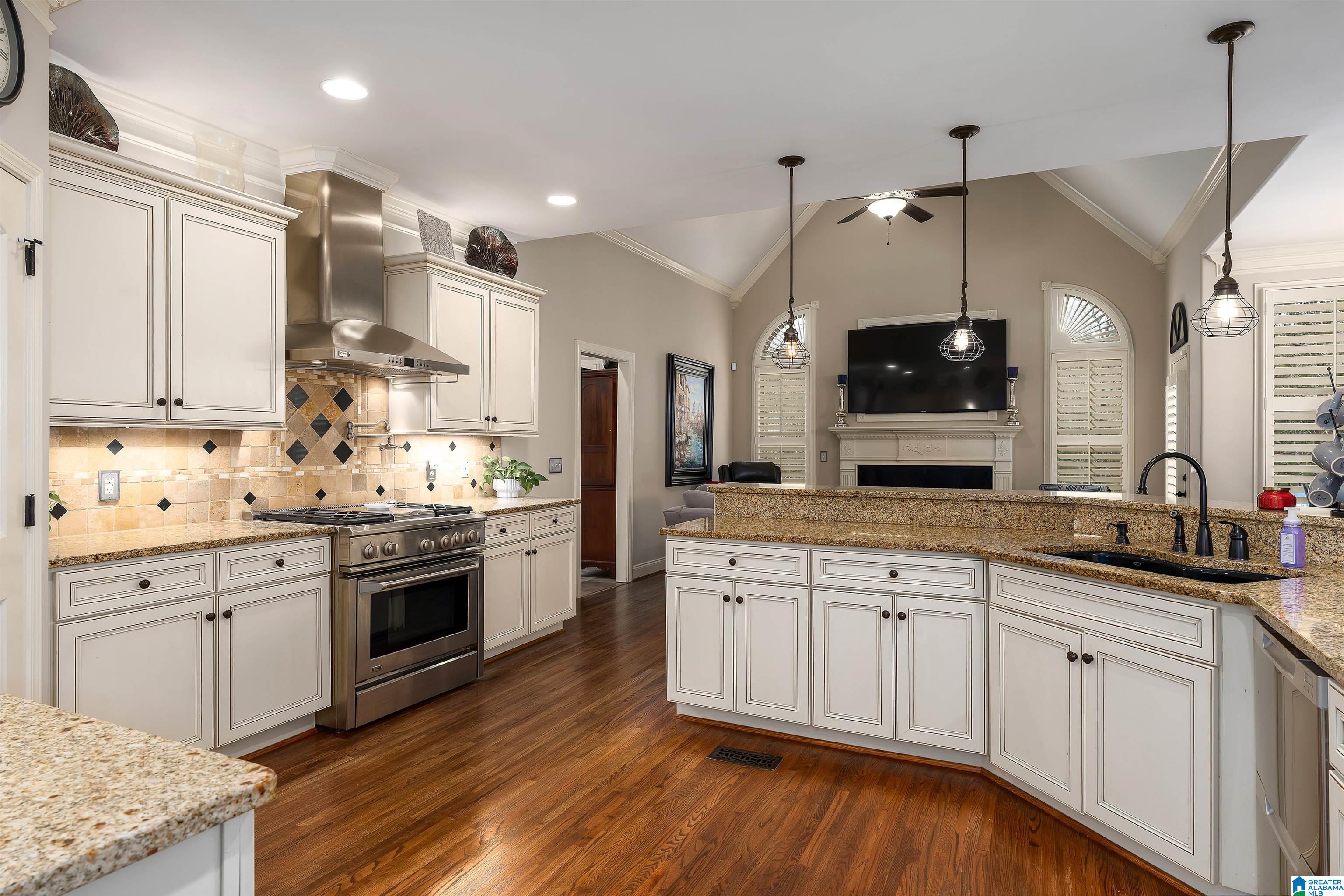 8225 CARRINGTON DRIVE