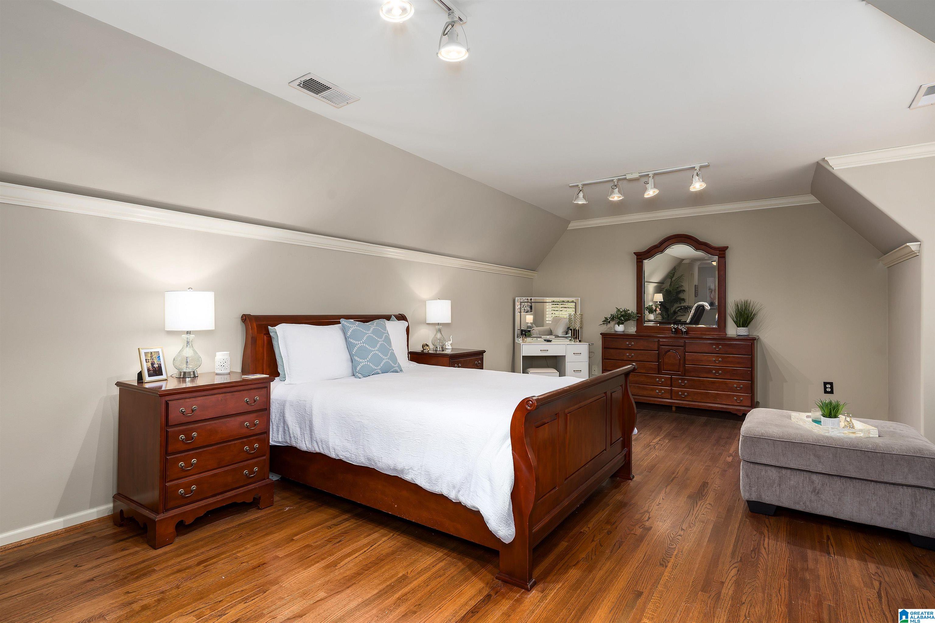 8225 CARRINGTON DRIVE