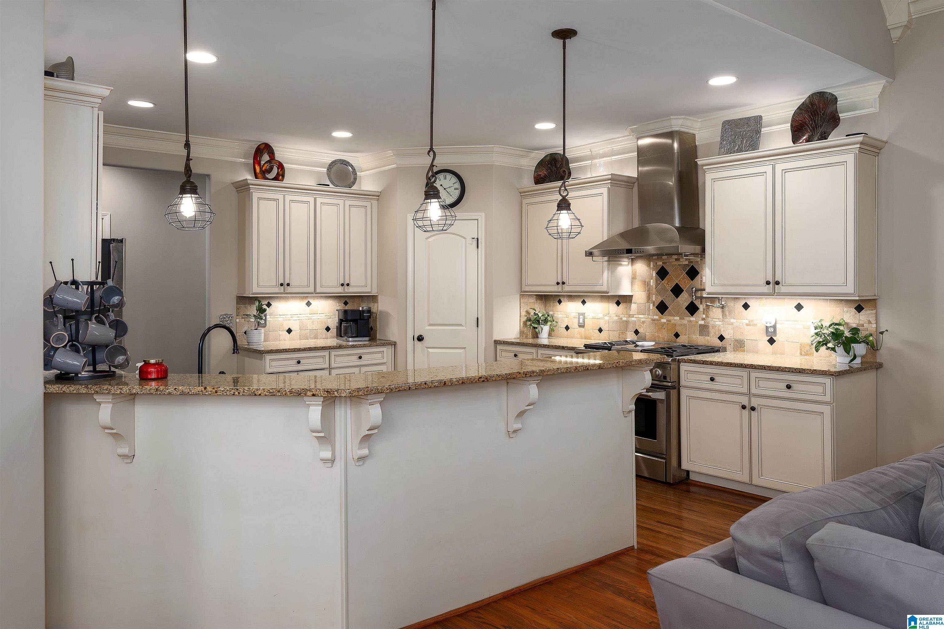 8225 CARRINGTON DRIVE